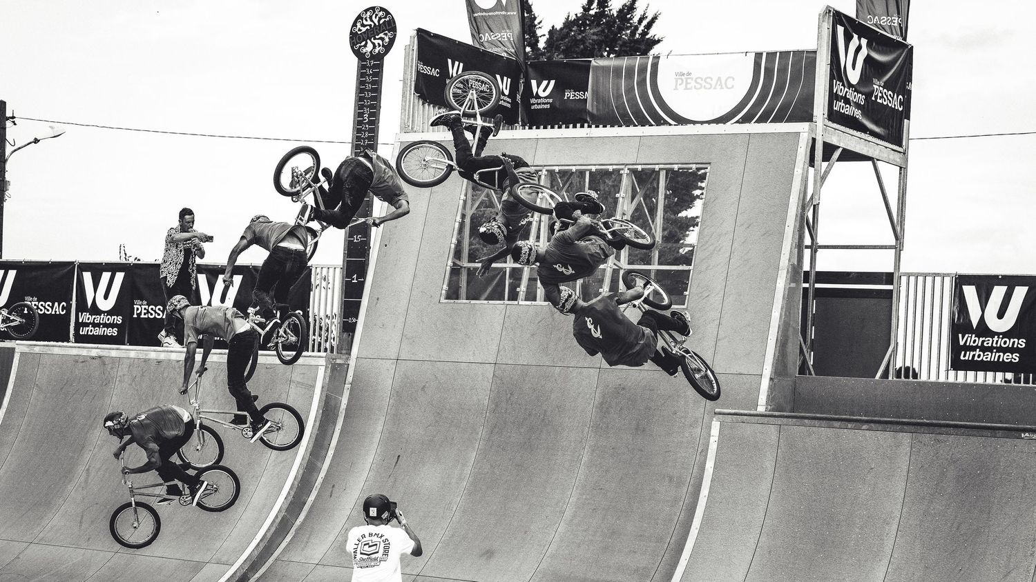 Photo montage de freestyle BMX lors d'un événement