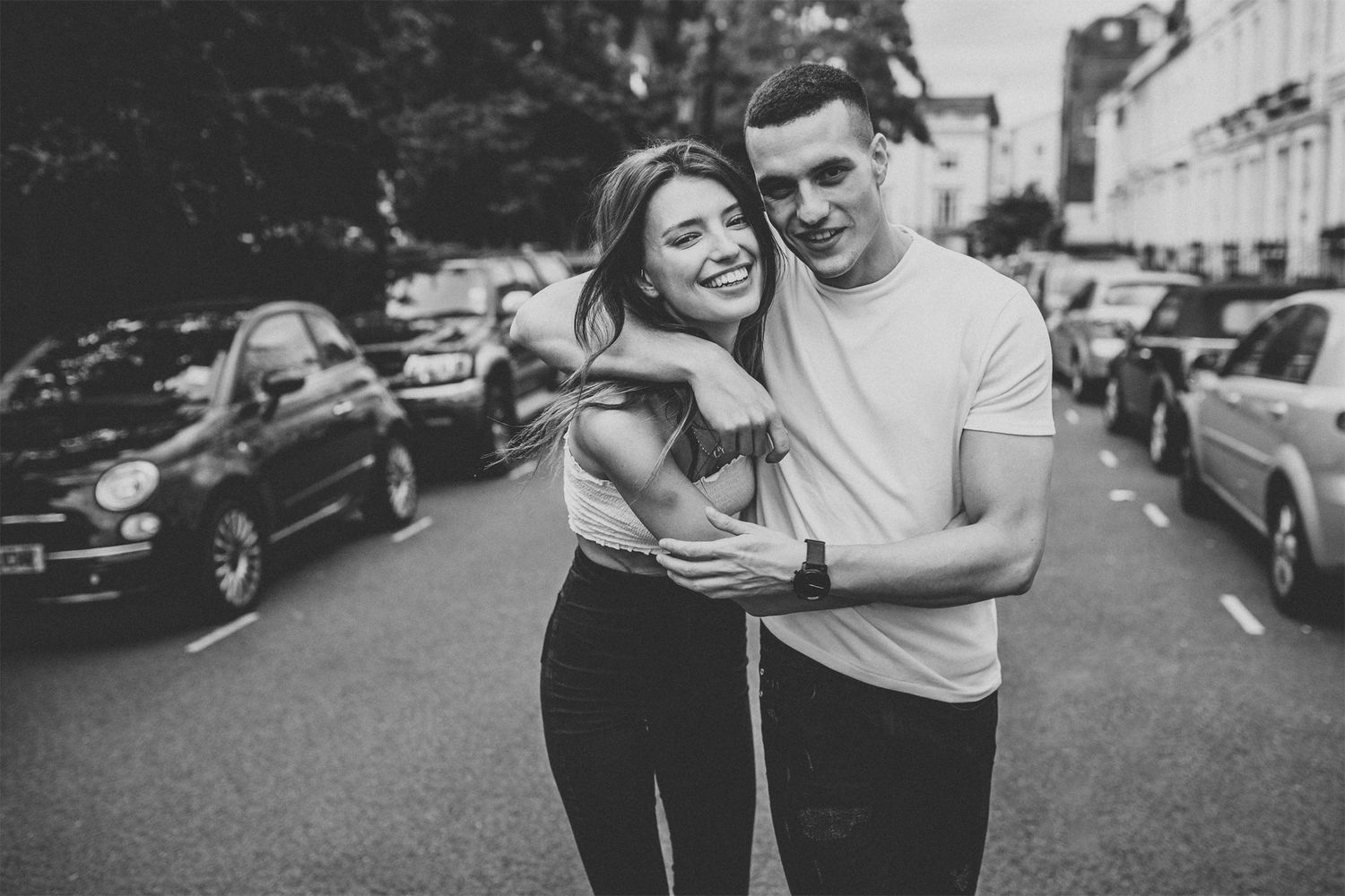 Natürliches Couple Shooting mit Nähe und echtem Moment in London