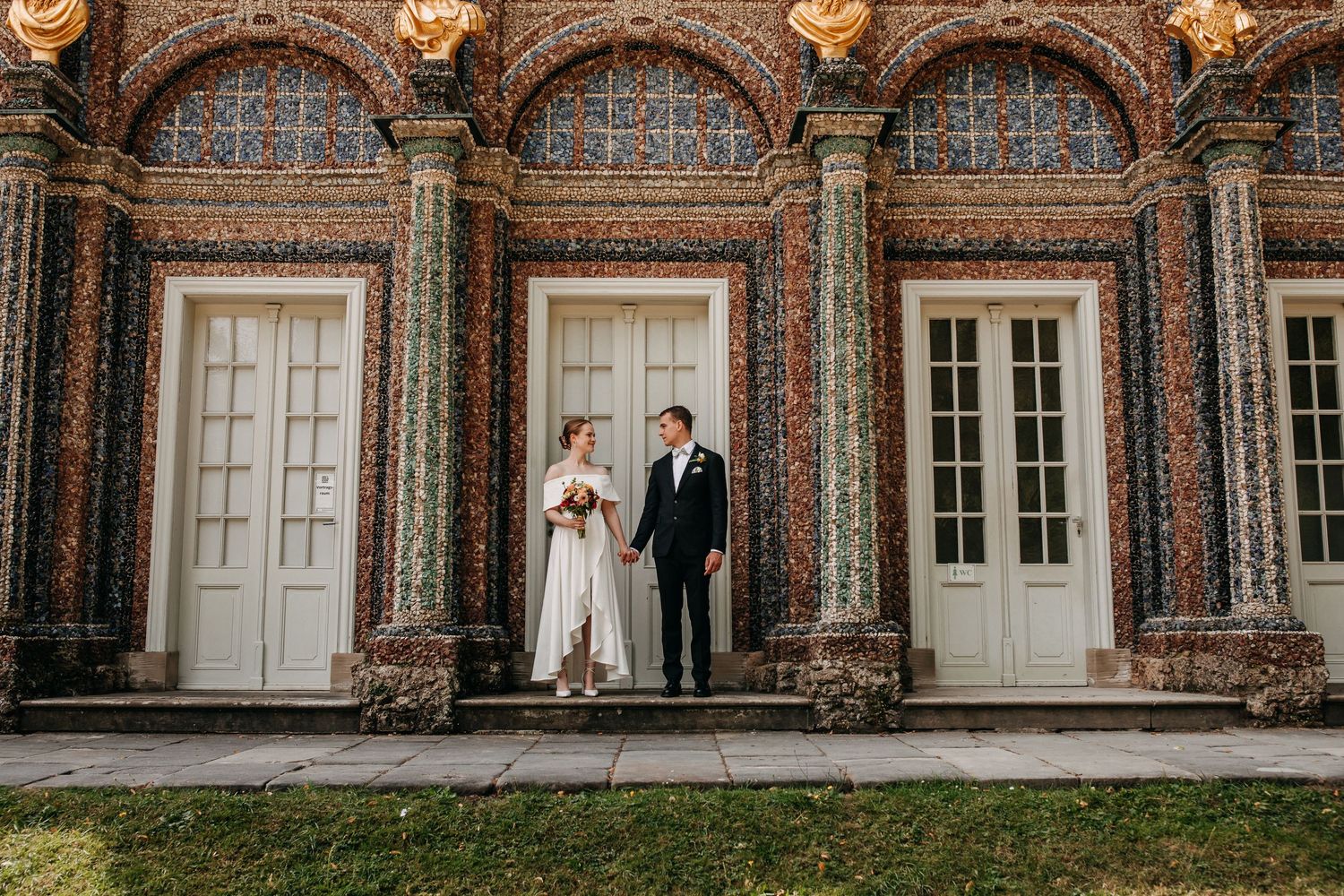 Stillen Moment eines Paares vor einer eindrucksvollen Kulisse Eremitage Bayreuth