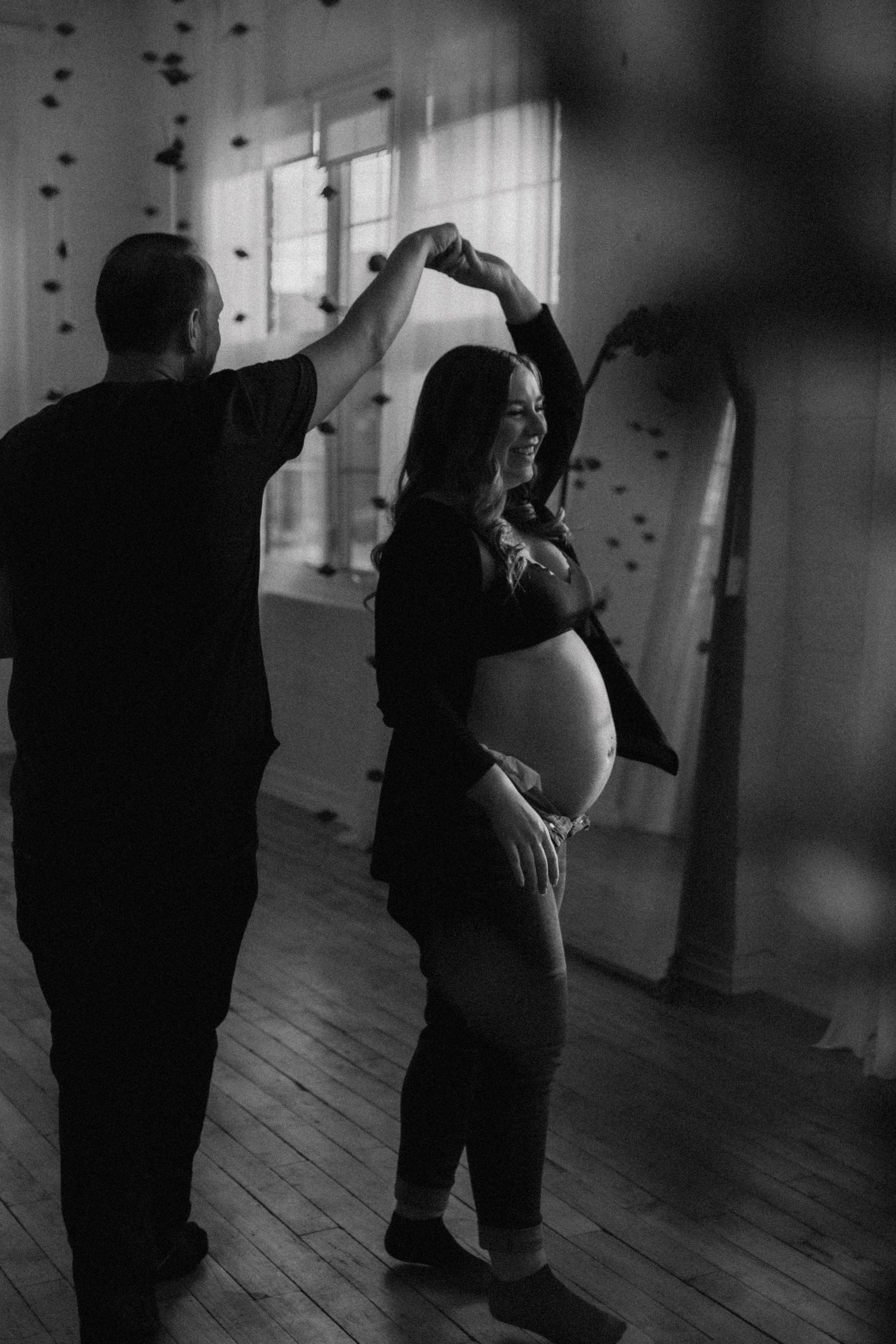 Maternity Photographer Near Me,Maternity photos, Woodstock Maternity photographer,Kitchener Maternity Photographer,Oxford County Photography