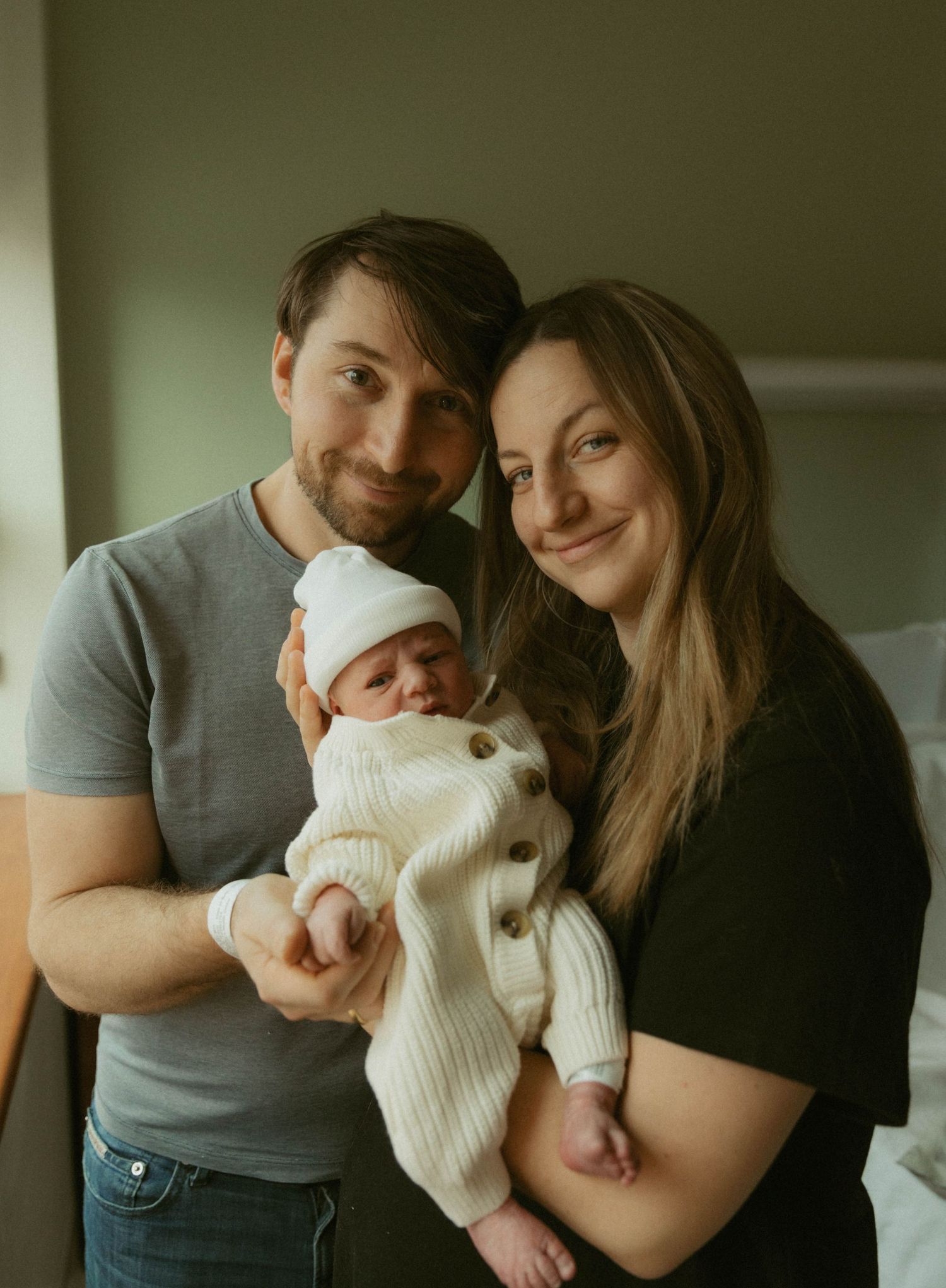 Woodstock Ontario Fresh 48 photographer capturing newborn and mother bonding in hospital after birth, Fresh 48 London, Fresh 48 Photographer