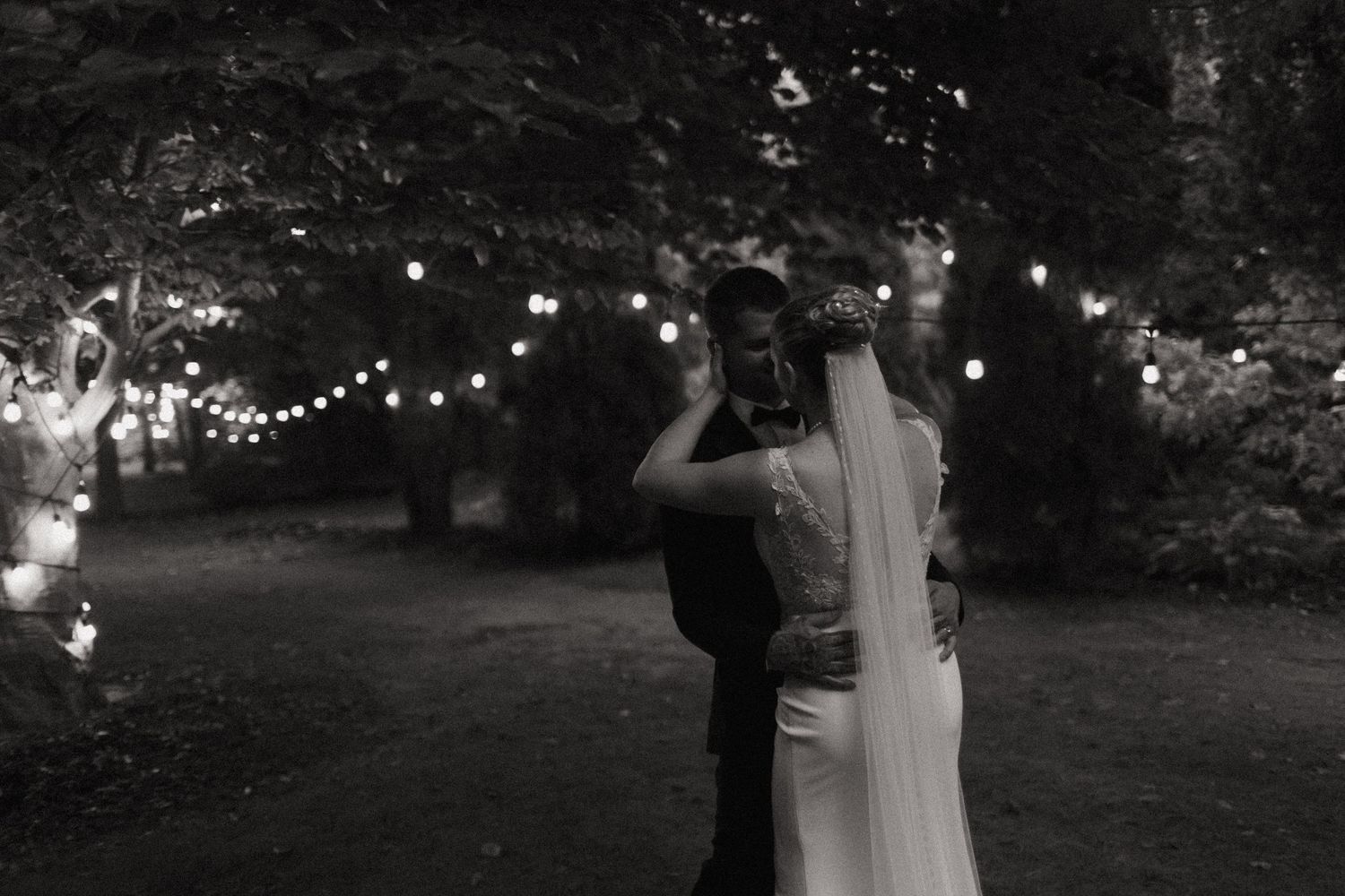Woodstock wedding photographer, woodstock photographer, wedding photographer near me, ontario wedding photographer, ingersoll wedding photos
