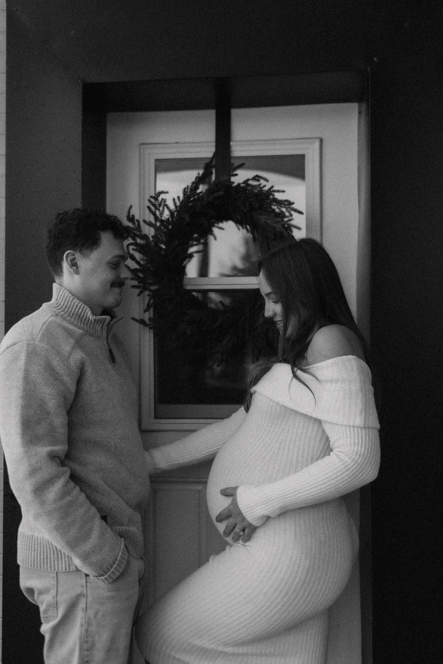 Stratford Ontario maternity photographer specializing in cinematic, natural maternity sessions for couples and families, maternity near me