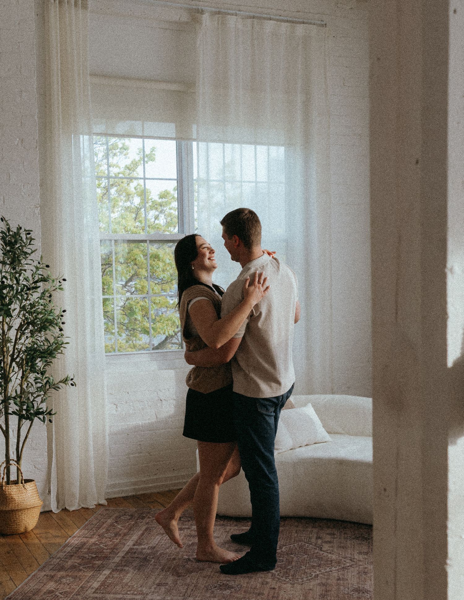 Woodstock Wedding Photographer, Woodstock Photographer, Engaged Couple, Engagement Photos, Engagement Photographer, Woodstock Photographer