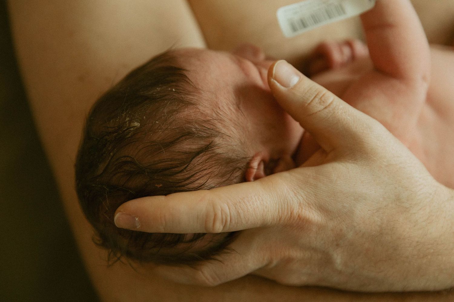 Woodstock Ontario Fresh 48 photographer capturing newborn and mother bonding in hospital after birth, Fresh 48 London, Fresh 48 Photographer