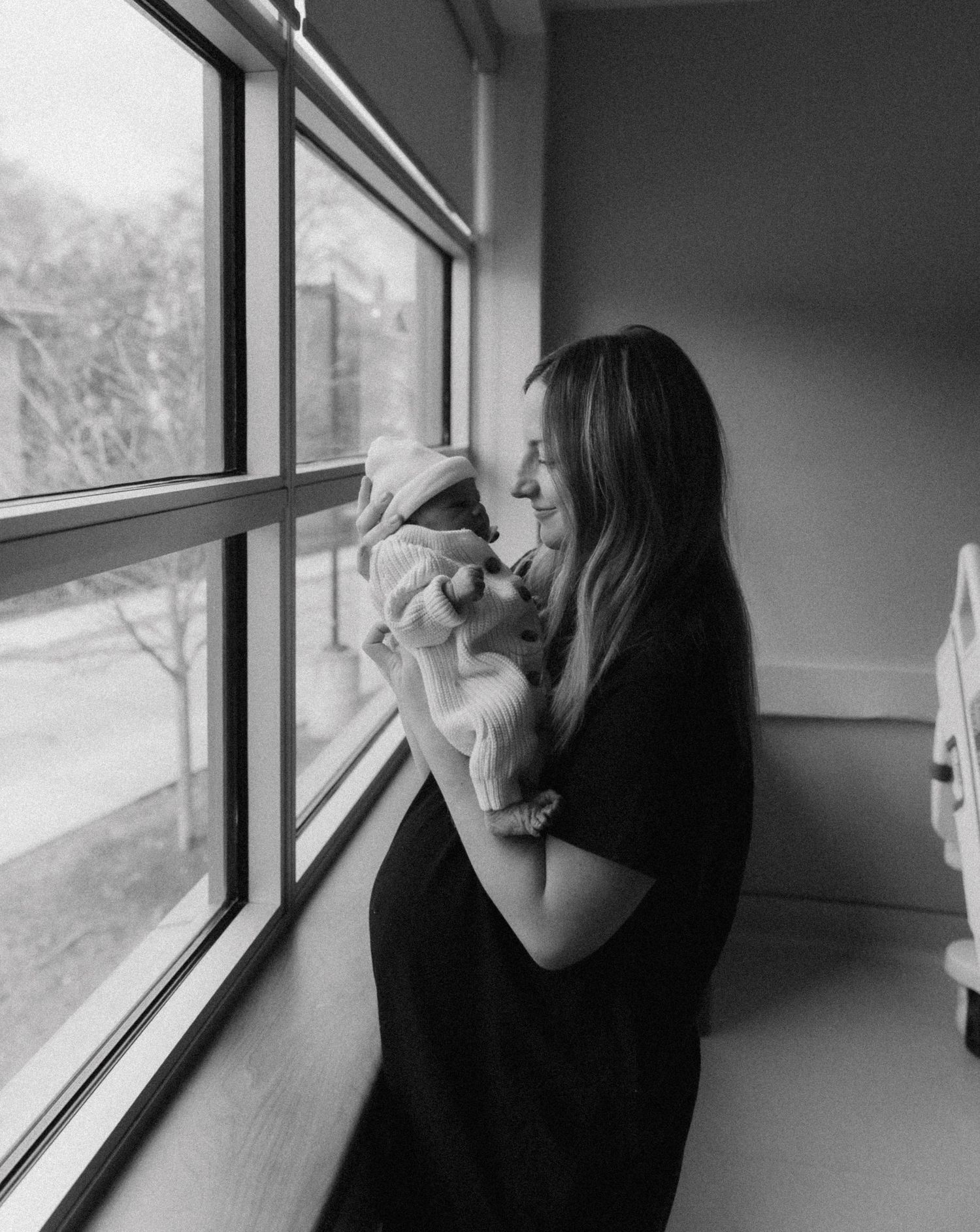 Woodstock Ontario Fresh 48 photographer capturing newborn and mother bonding in hospital after birth, Fresh 48 London, Fresh 48 Photographer