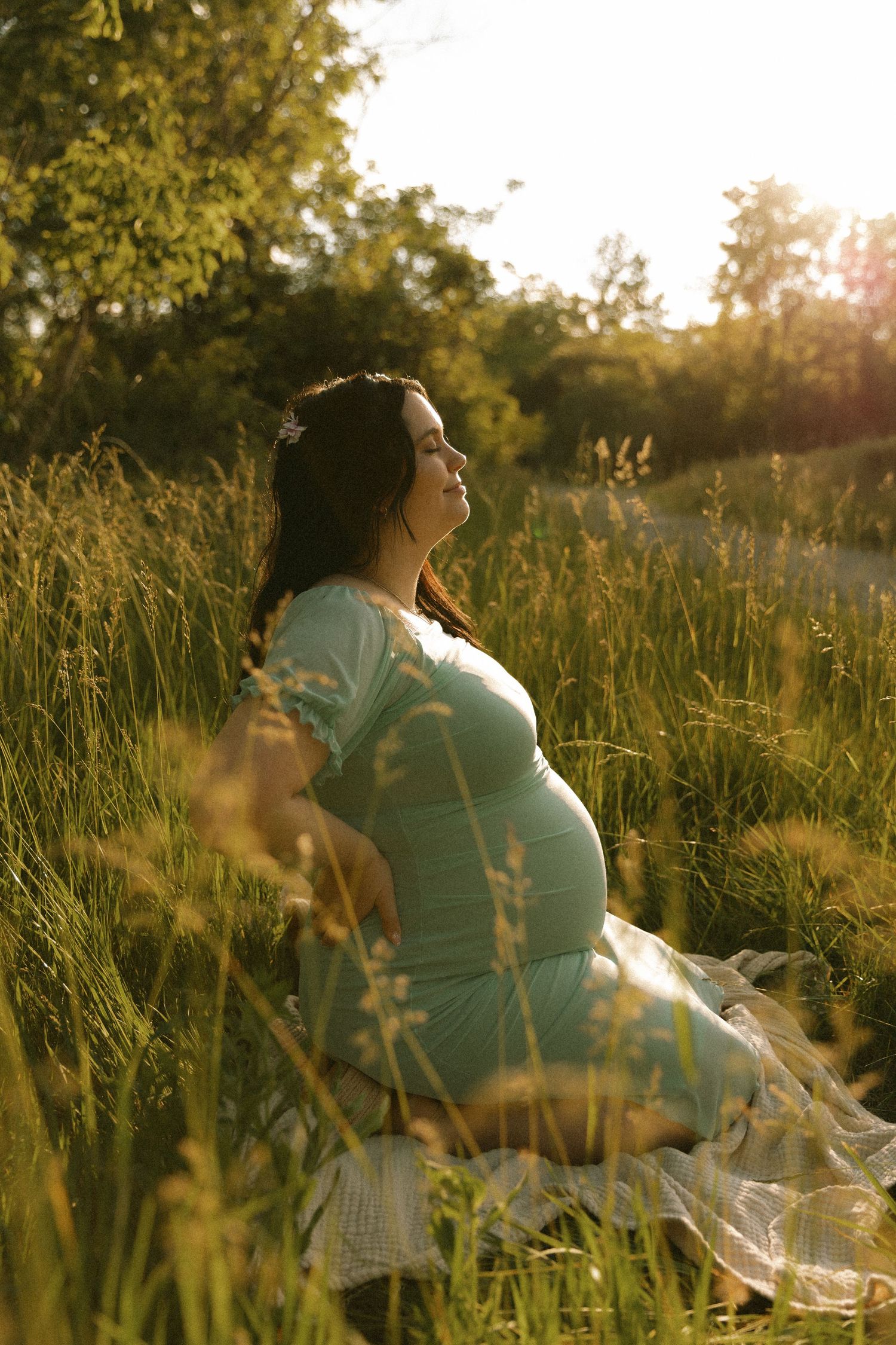 Maternity Photographer Near Me, Maternity photos, Brantford Maternity photographer, Cambridge Maternity Photographer, Brantford Photographer