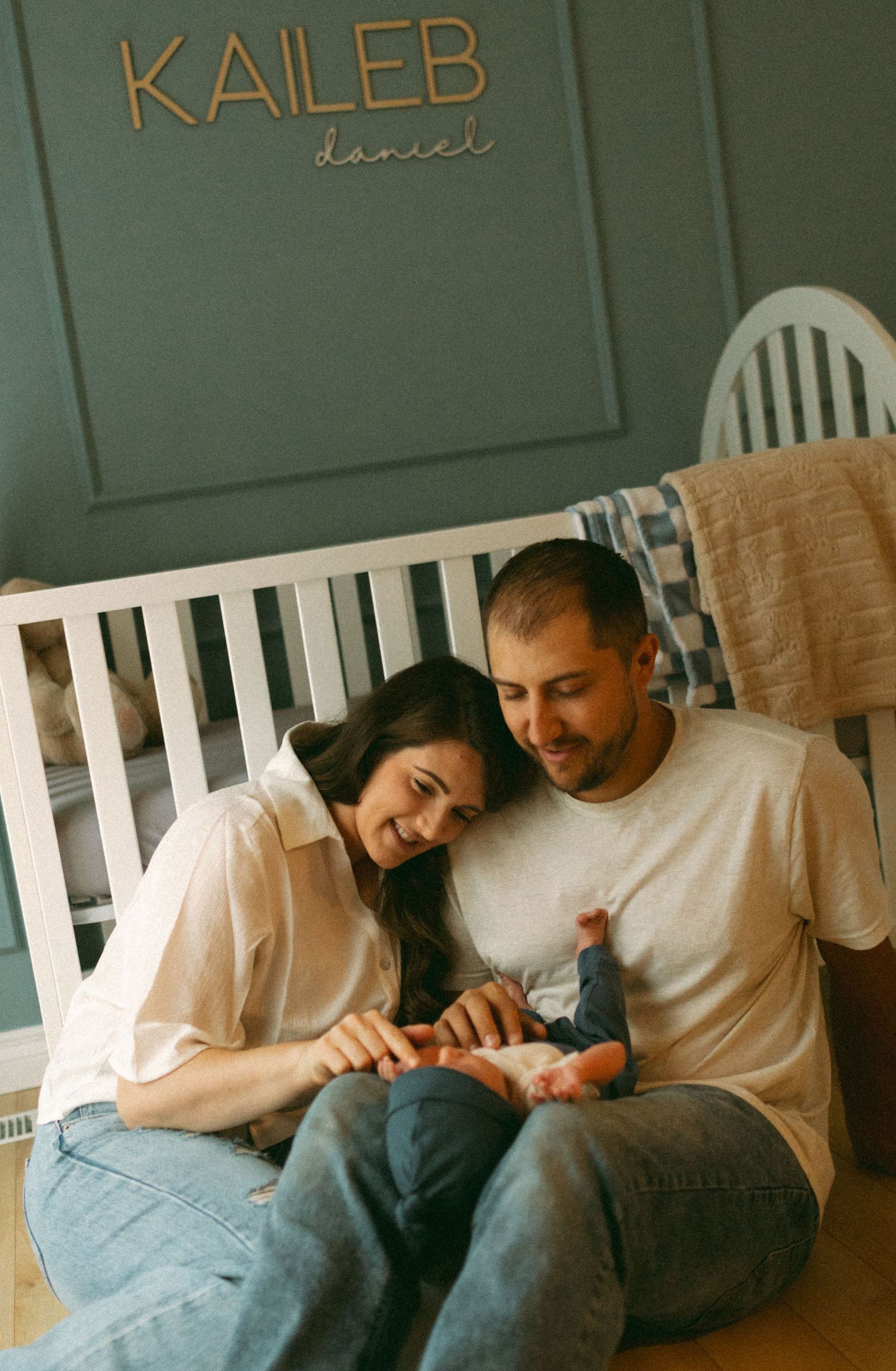 Lifestyle Newborn photographer near me, lifestyle newborn photographer brantford ,newborn photographer paris ontario, cambridge photographer