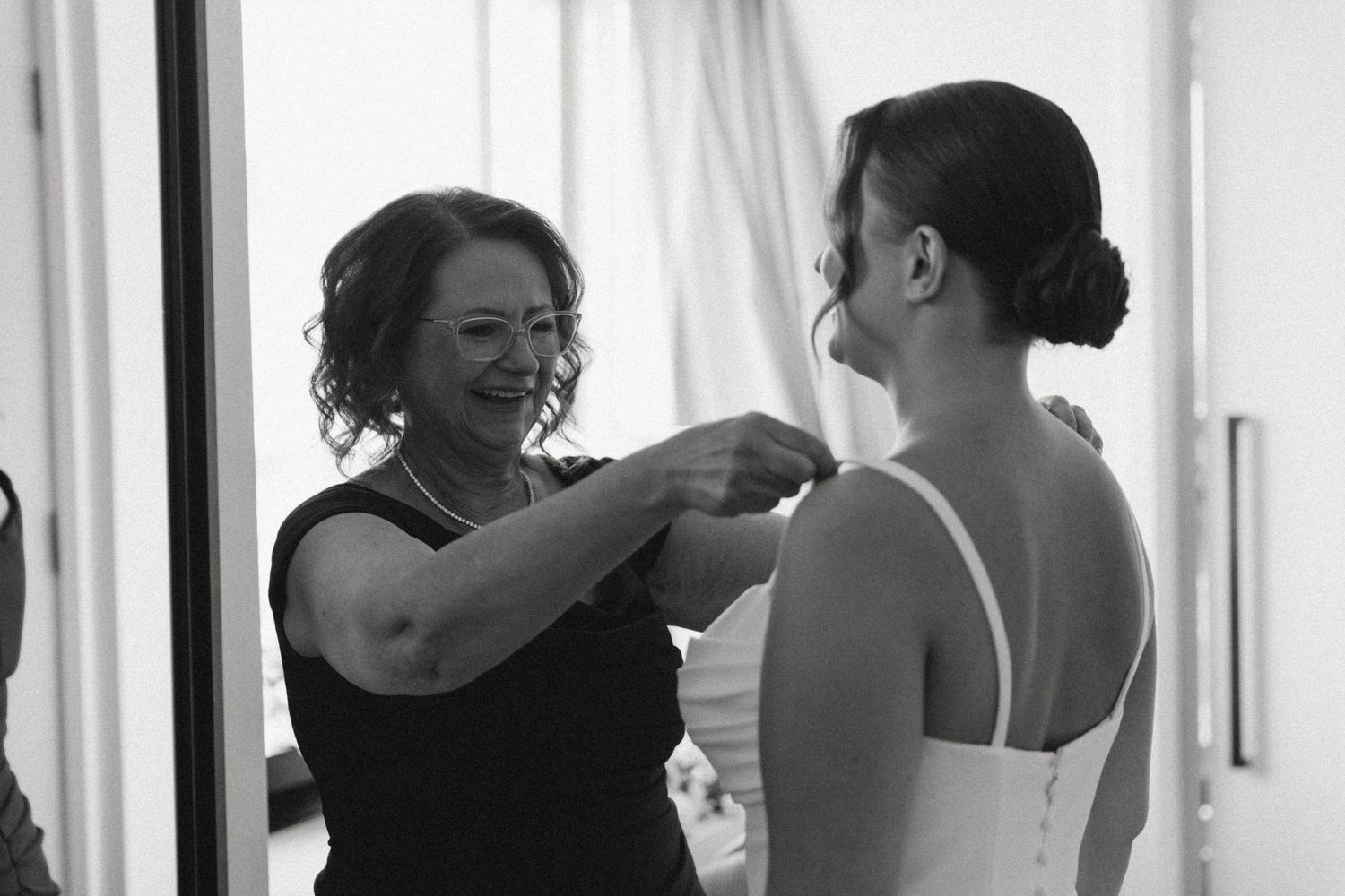Wedding photographer London Ontario, cinematic documentary weddings, natural moments, emotional storytelling