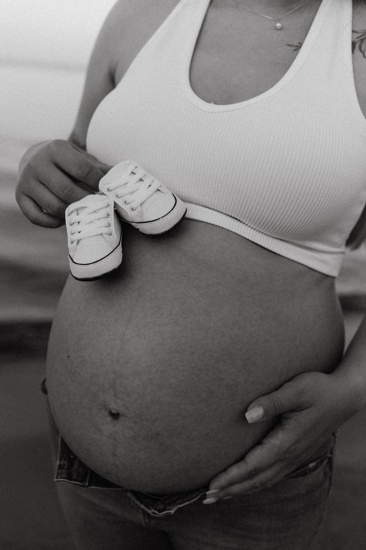 Woodstock Ontario maternity photographer | London ON maternity photos | Kitchener Waterloo maternity | cinematic maternity |maternity photos