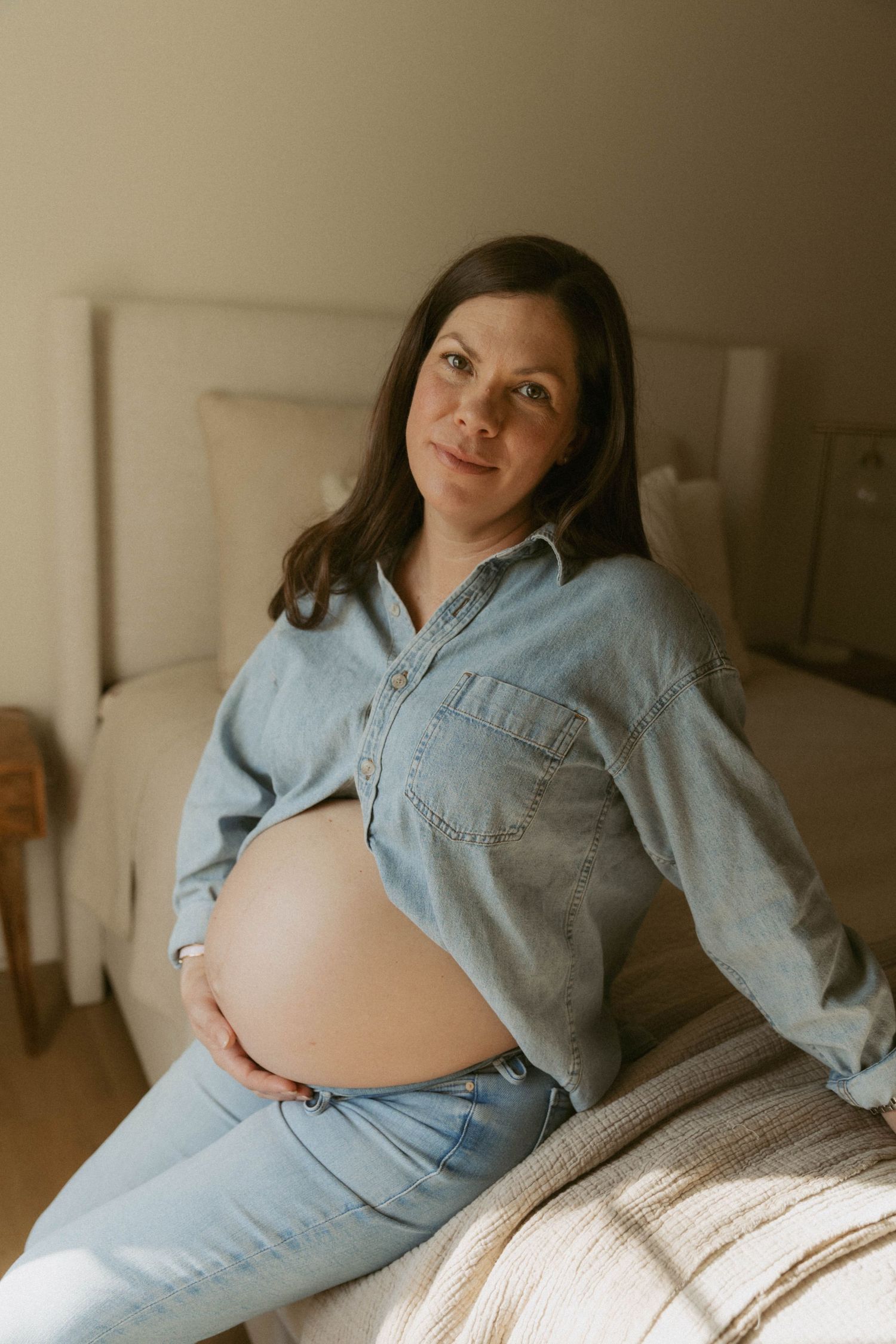 Maternity Photographer Near Me,Maternity photos, Brantford Maternity photographer,Kitchener Maternity Photographer,Brantford Photographer