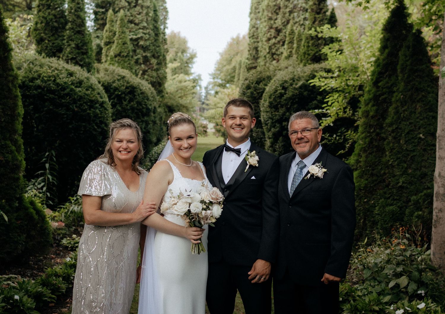 Woodstock wedding photographer, woodstock photographer, wedding photographer near me, ontario wedding photographer, ingersoll wedding photos