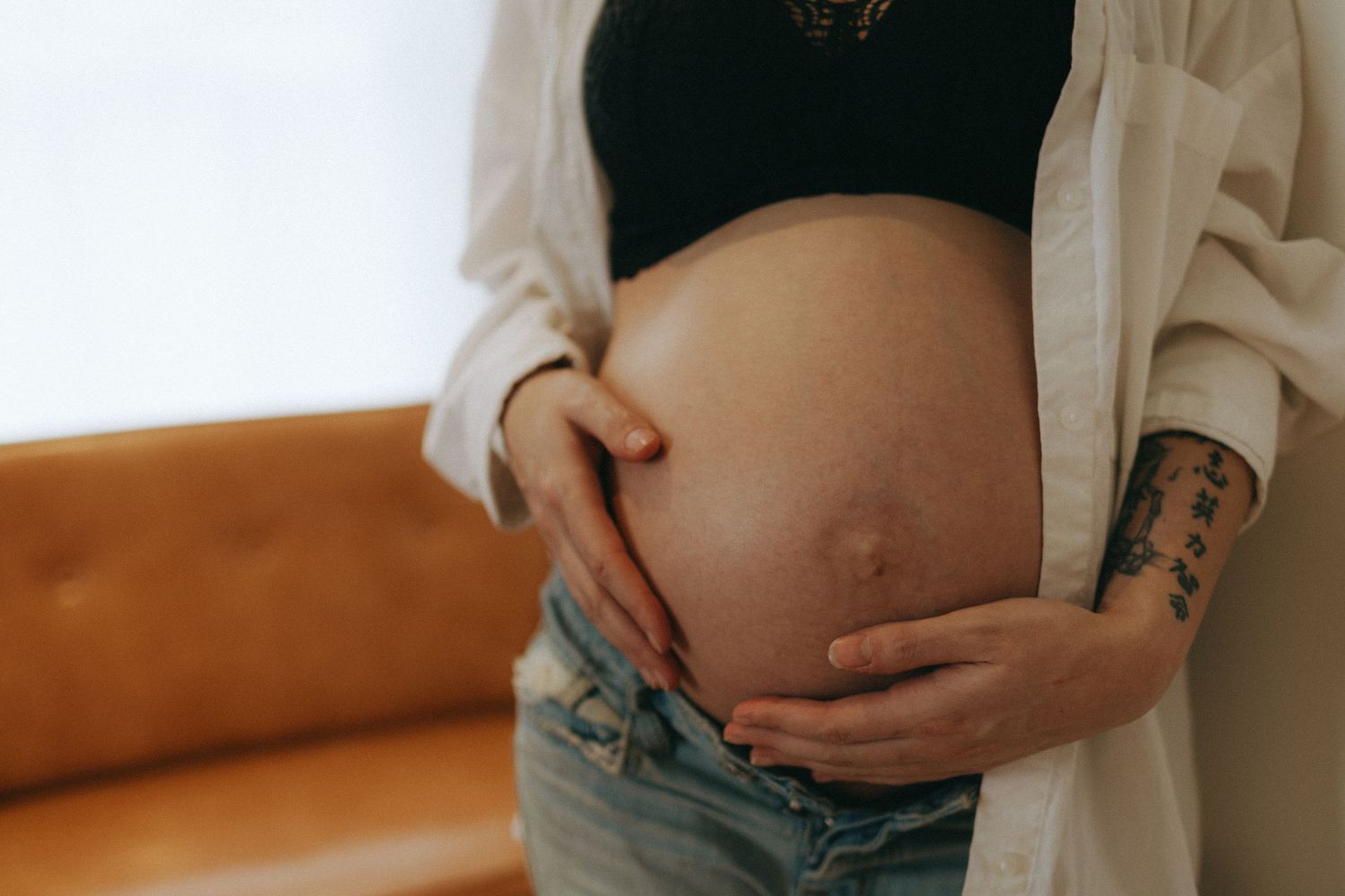 best maternity photographers, woodstock maternity photographer, motherhood photographer, photographer near me, woodstock photographer
