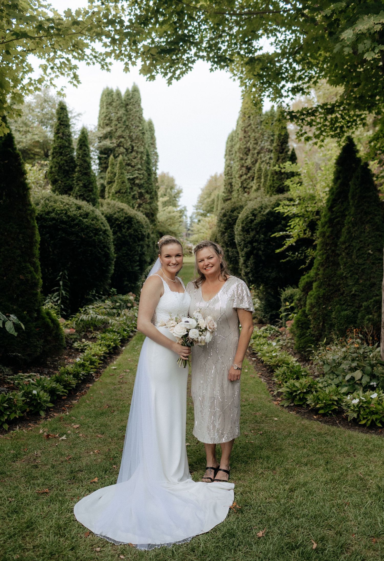 Woodstock wedding photographer, woodstock photographer, wedding photographer near me, ontario wedding photographer, ingersoll wedding photos