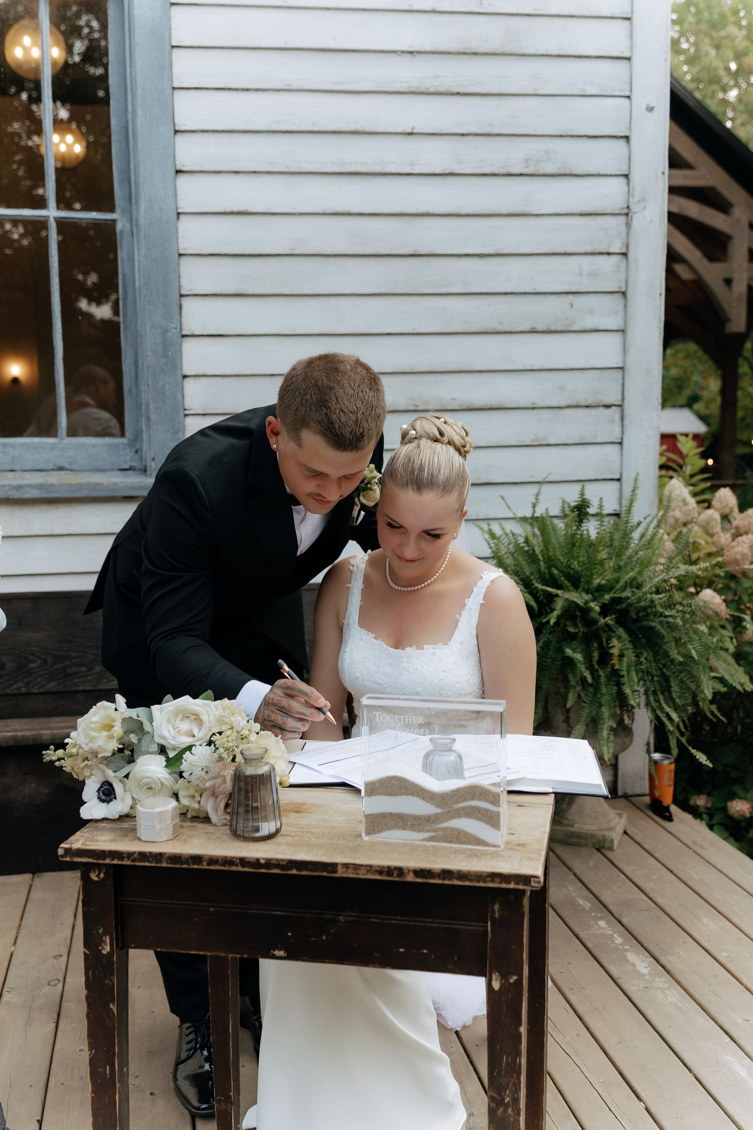 Woodstock wedding photographer, woodstock photographer, wedding photographer near me, ontario wedding photographer, ingersoll wedding photos