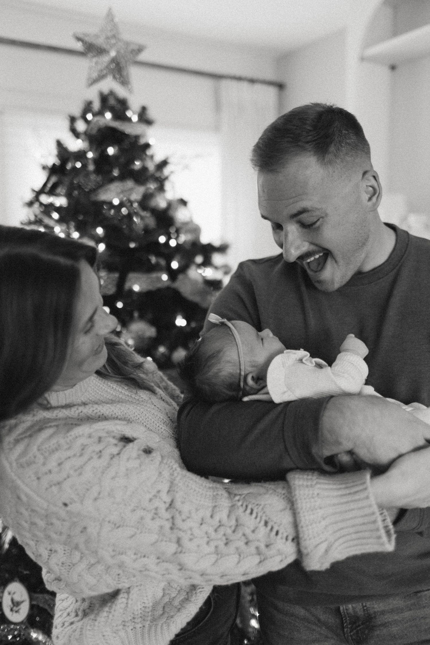 lifestyle newborn photographer near me, award winning photographer, trusted newborn photographer near me, top rated photographer near me