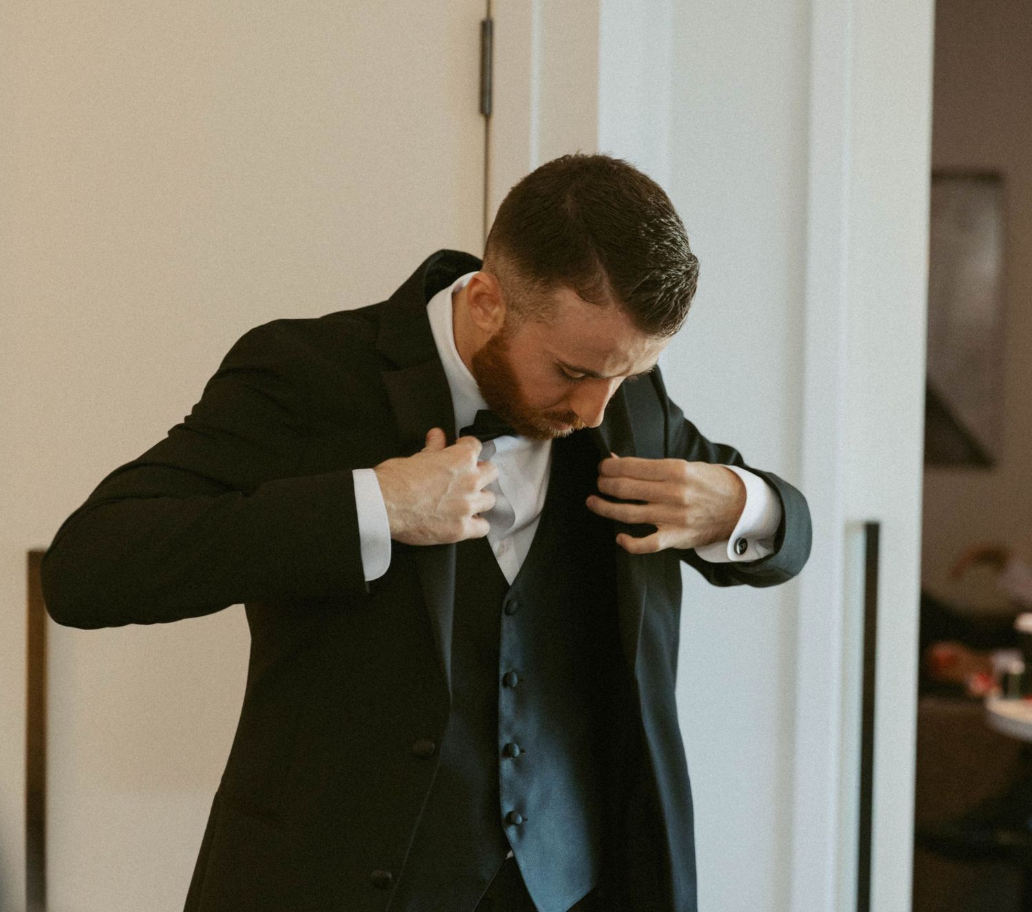 London Ontario wedding photographer, documentary wedding photography, cinematic style, candid storytelling moments