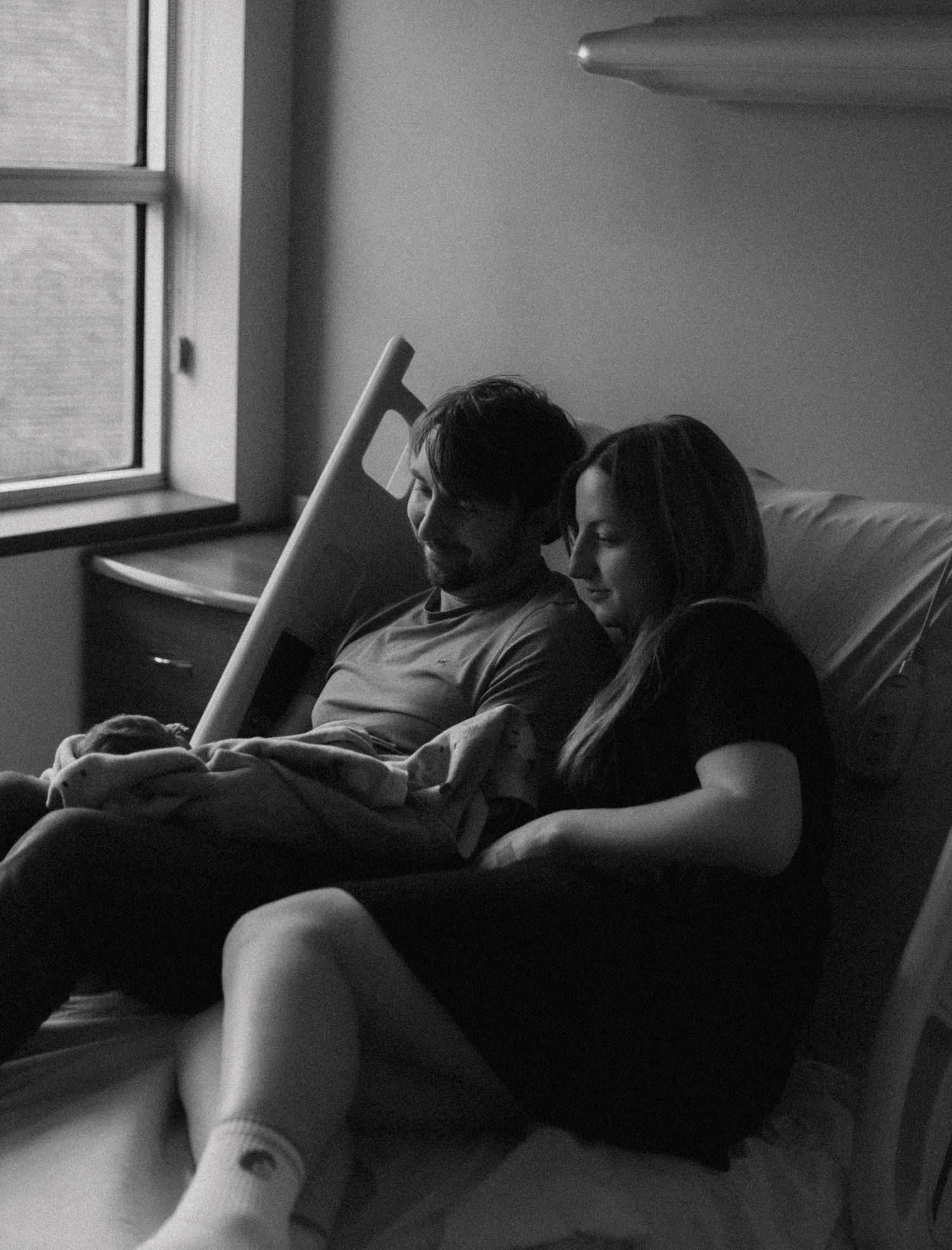 Woodstock Ontario Fresh 48 photographer capturing newborn and mother bonding in hospital after birth, Fresh 48 London, Fresh 48 Photographer
