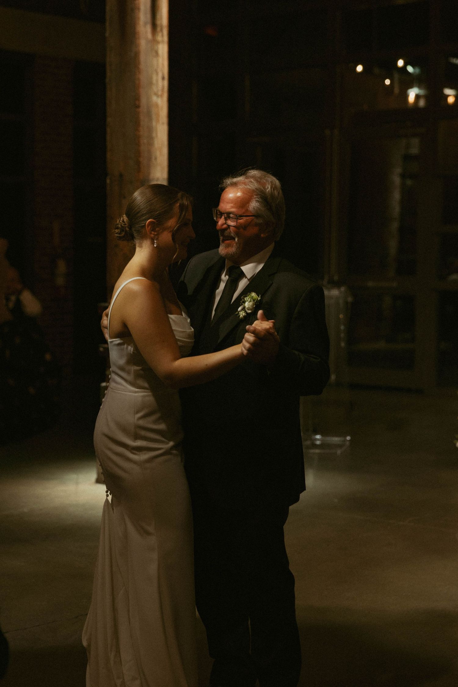 Documentary wedding photographer Ontario, Woodstock Ontario, cinematic storytelling, candid emotional moments