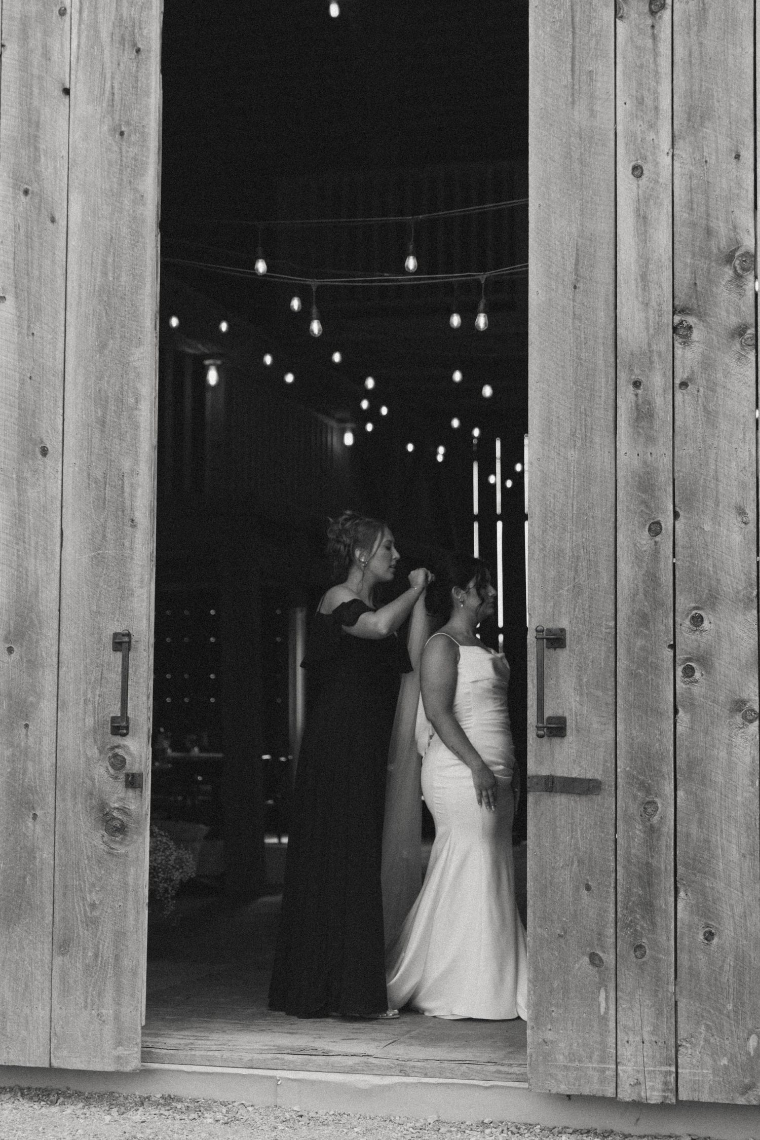 wedding photogrpher near me, wedding photographer paris ontario, paris ontario wedding, paris ontario photographer, Woodstock wedding photos