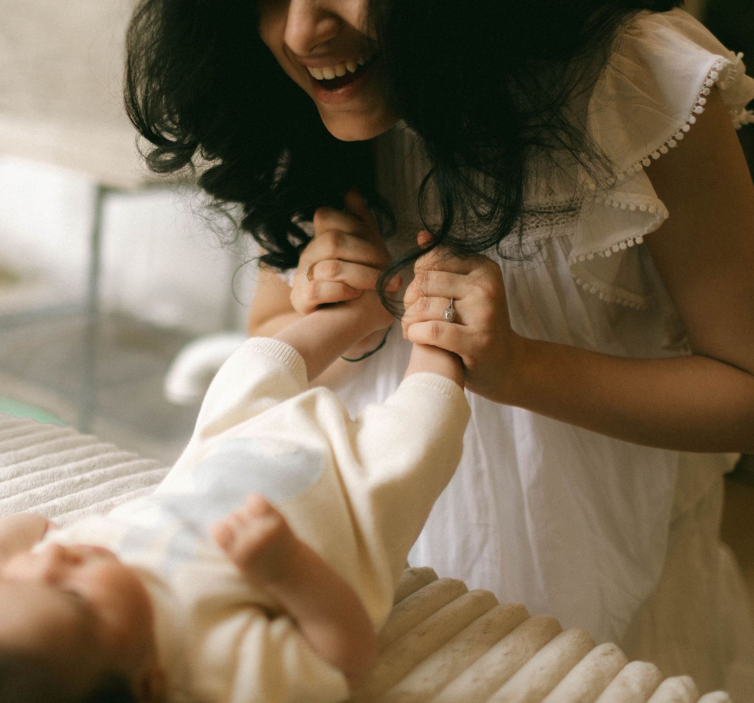 Lifestyle Newborn photographer near me, lifestyle newborn photographer brantford ,newborn photographer paris ontario, cambridge photographer