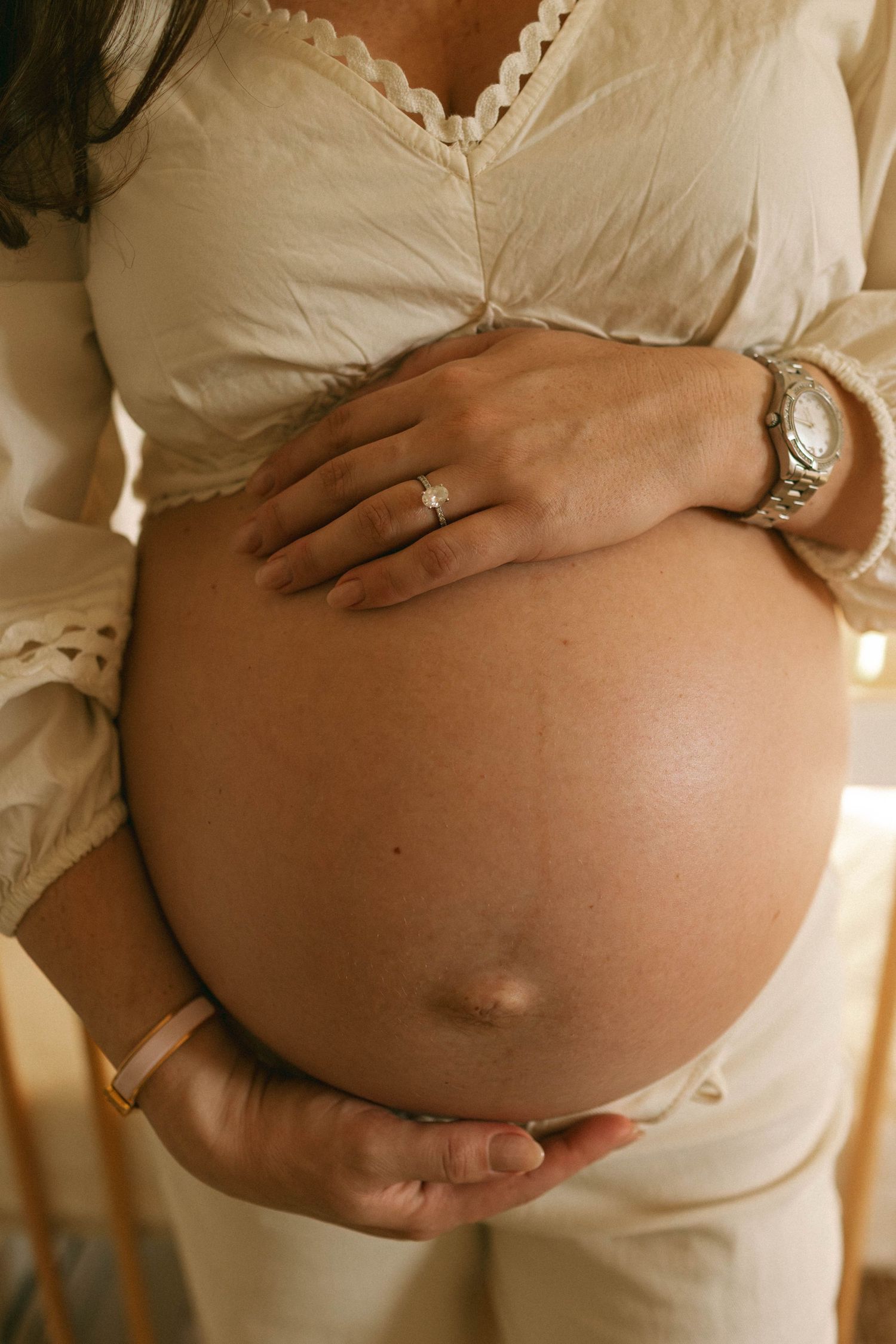 Maternity Photographer Near Me,Maternity photos, Brantford Maternity photographer,Kitchener Maternity Photographer,Brantford Photographer