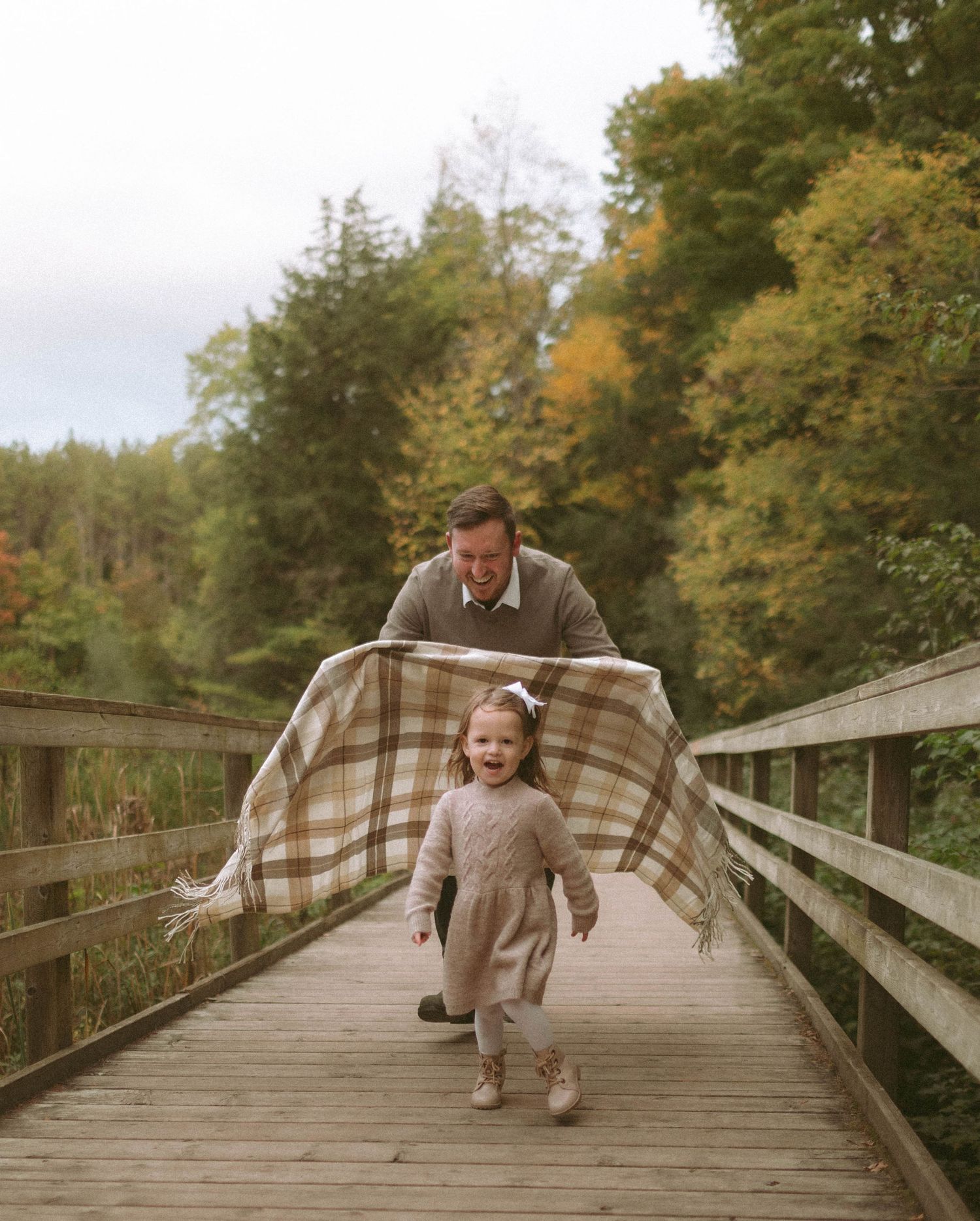 fun family photographer woodstock, lifestyle family photographer woodstock and surrounding areas, family photographer near me, cinematic