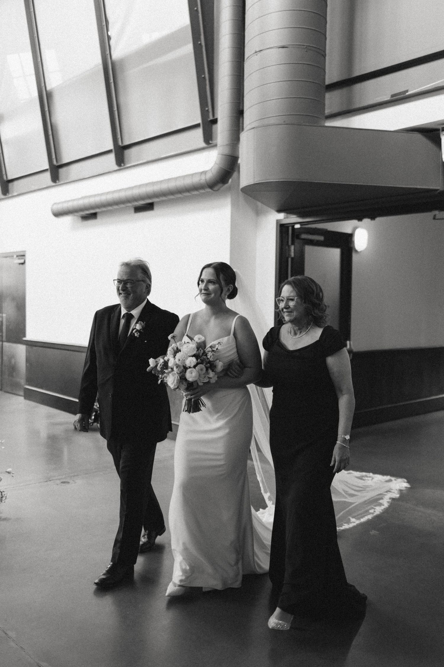 Wedding photographer Brantford Ontario, cinematic documentary weddings, natural moments, emotional photography