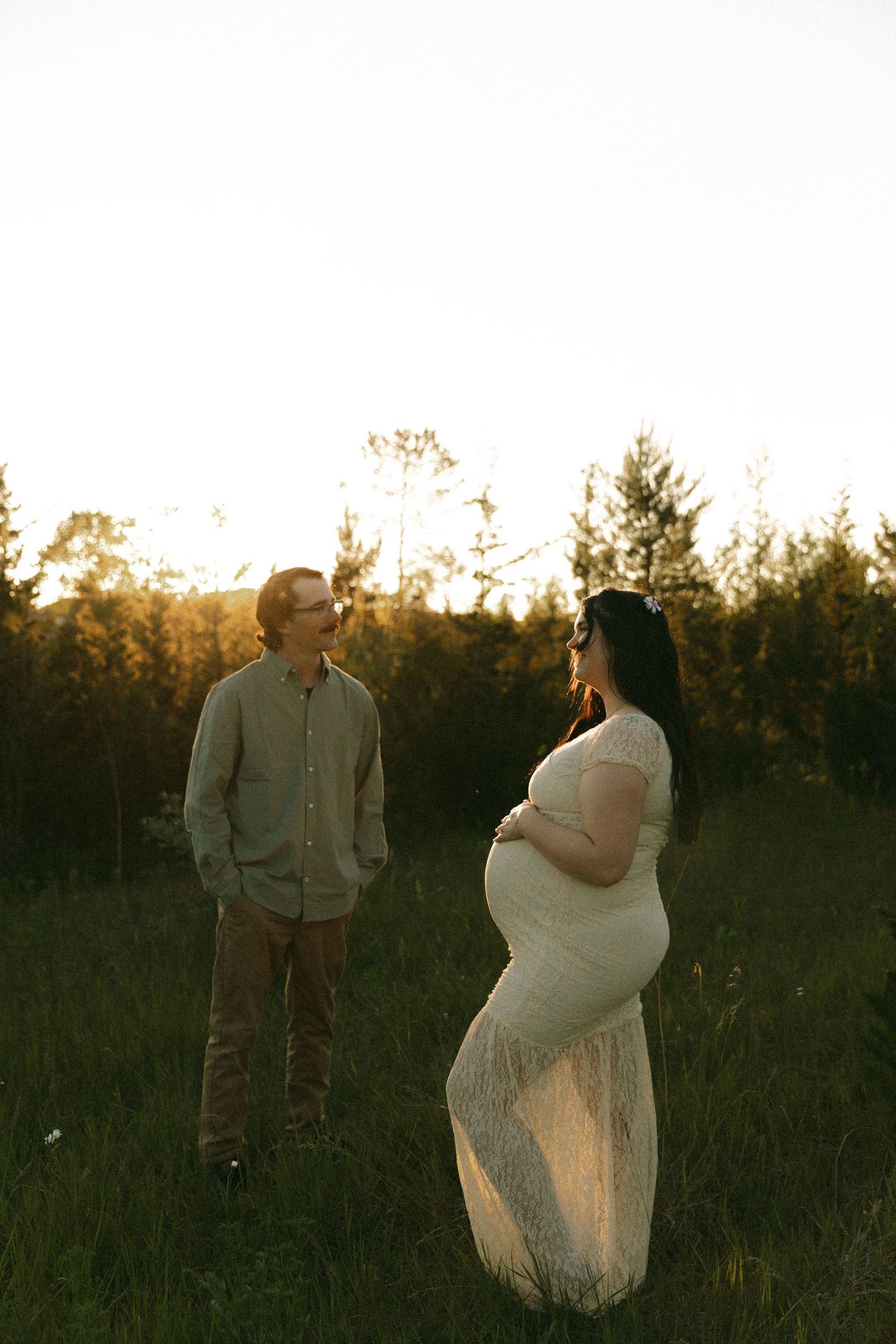 Maternity Photographer Near Me, Maternity photos, Brantford Maternity photographer, Cambridge Maternity Photographer, Brantford Photographer
