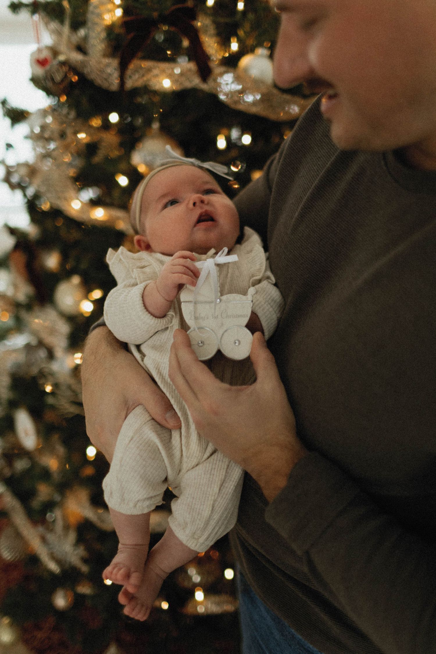 lifestyle newborn photographer near me, award winning photographer, trusted newborn photographer near me, top rated photographer near me