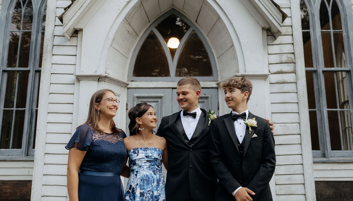 Woodstock wedding photographer, woodstock photographer, wedding photographer near me, ontario wedding photographer, ingersoll wedding photos