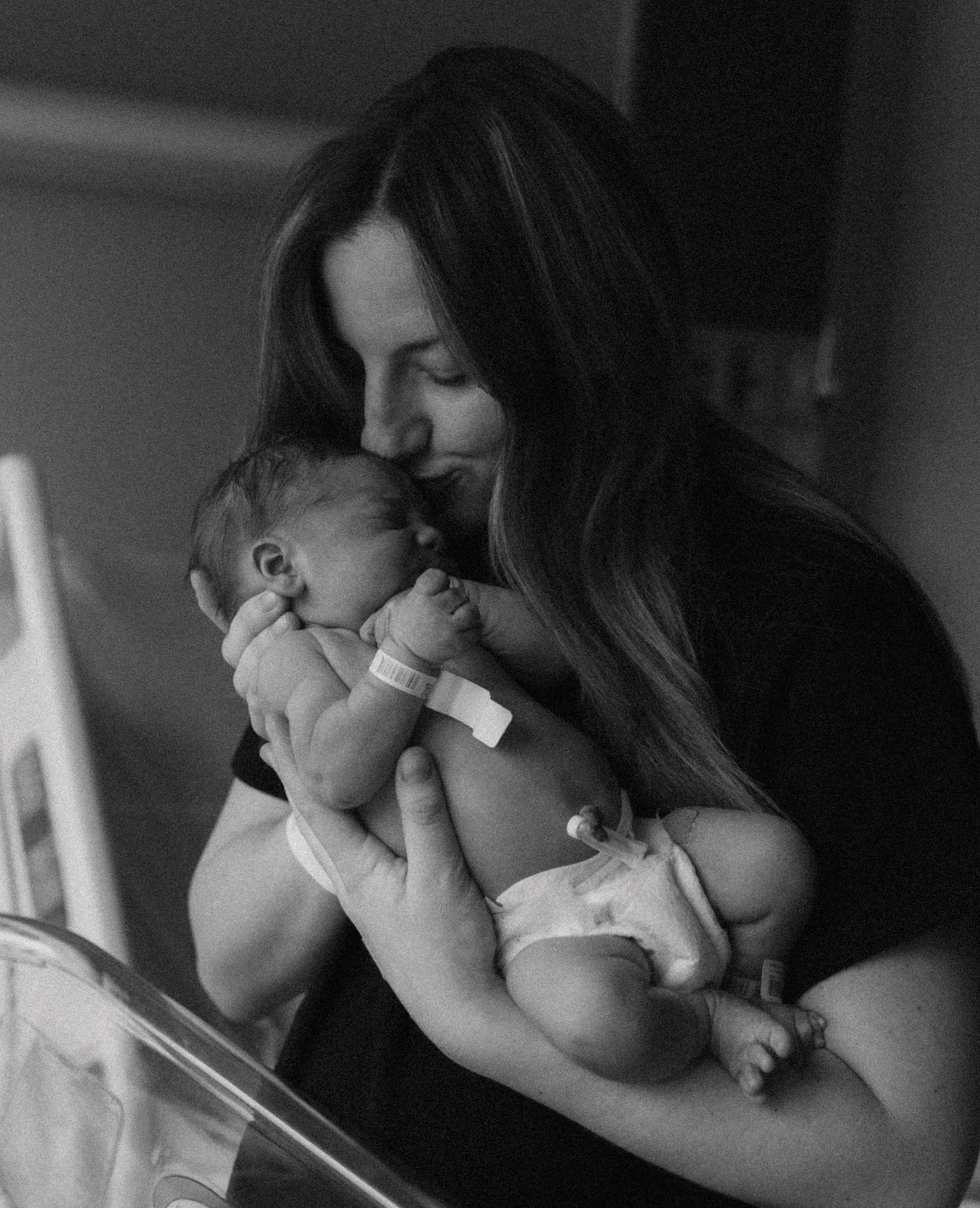 Woodstock Ontario Fresh 48 photographer capturing newborn and mother bonding in hospital after birth, Fresh 48 London, Fresh 48 Photographer
