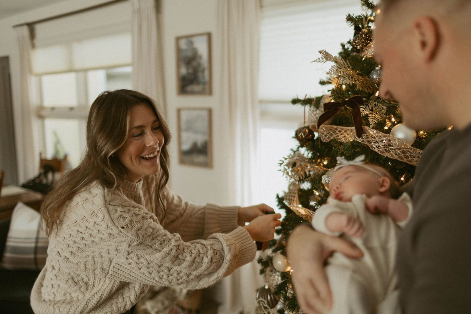 lifestyle newborn photographer near me, award winning photographer, trusted newborn photographer near me, top rated photographer near me