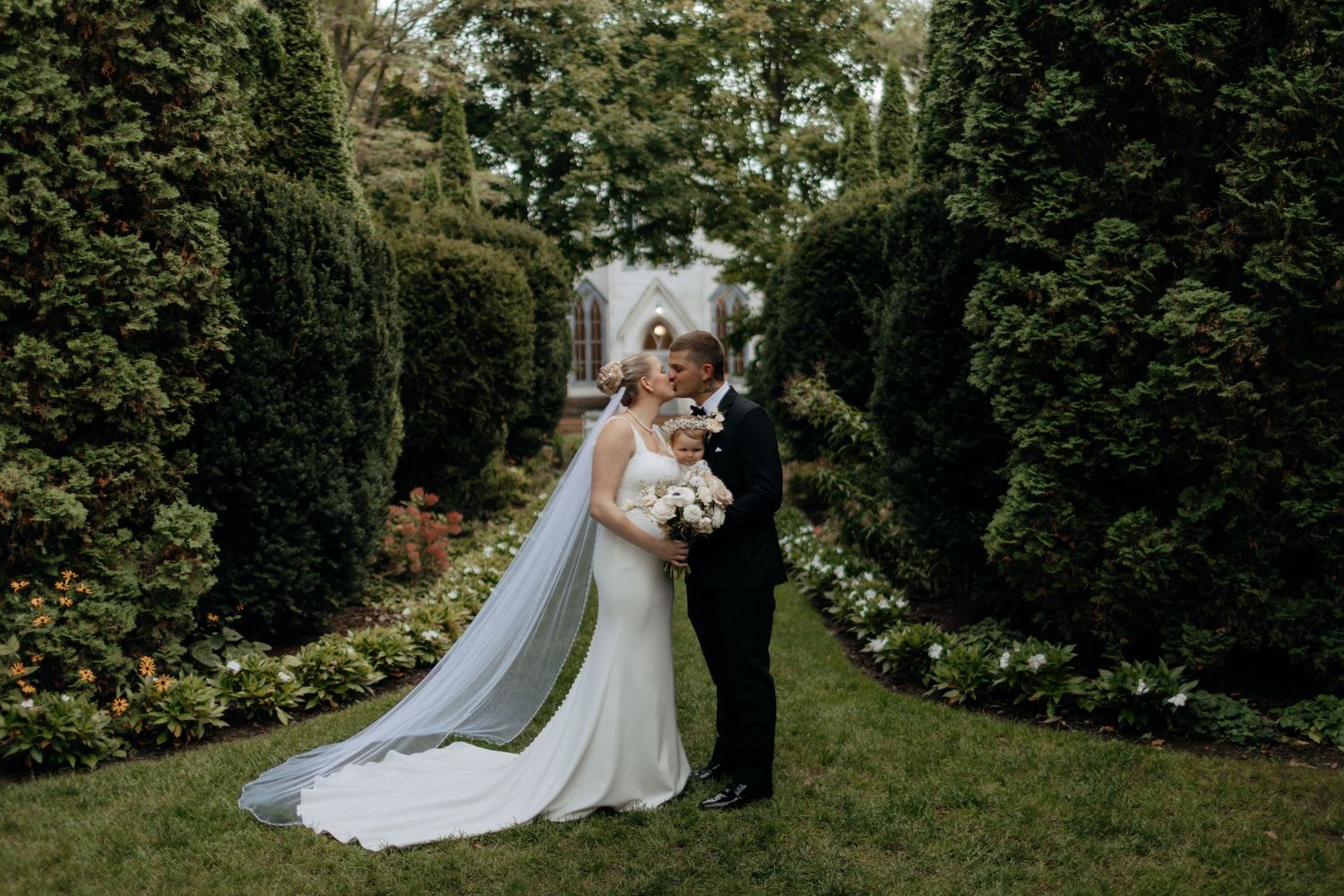 Woodstock wedding photographer, woodstock photographer, wedding photographer near me, ontario wedding photographer, ingersoll wedding photos