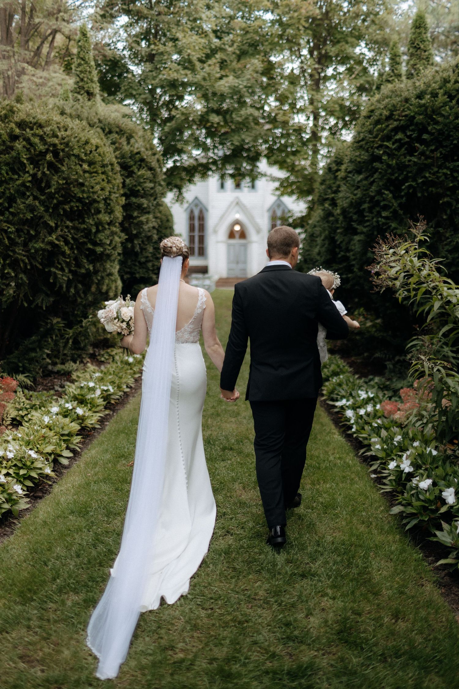 Woodstock wedding photographer, woodstock photographer, wedding photographer near me, ontario wedding photographer, ingersoll wedding photos