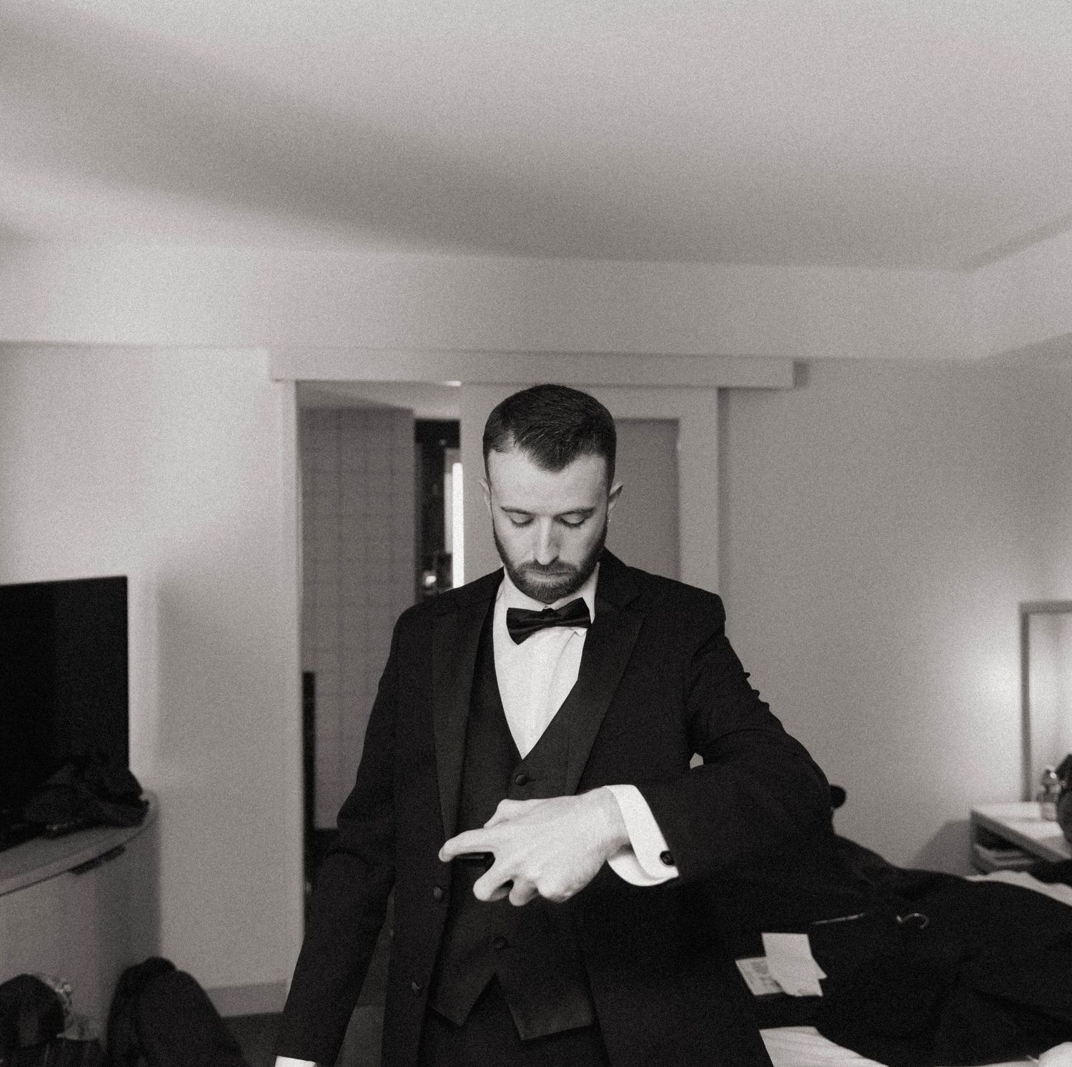 London Ontario wedding photographer, documentary wedding photography, cinematic style, candid storytelling moments