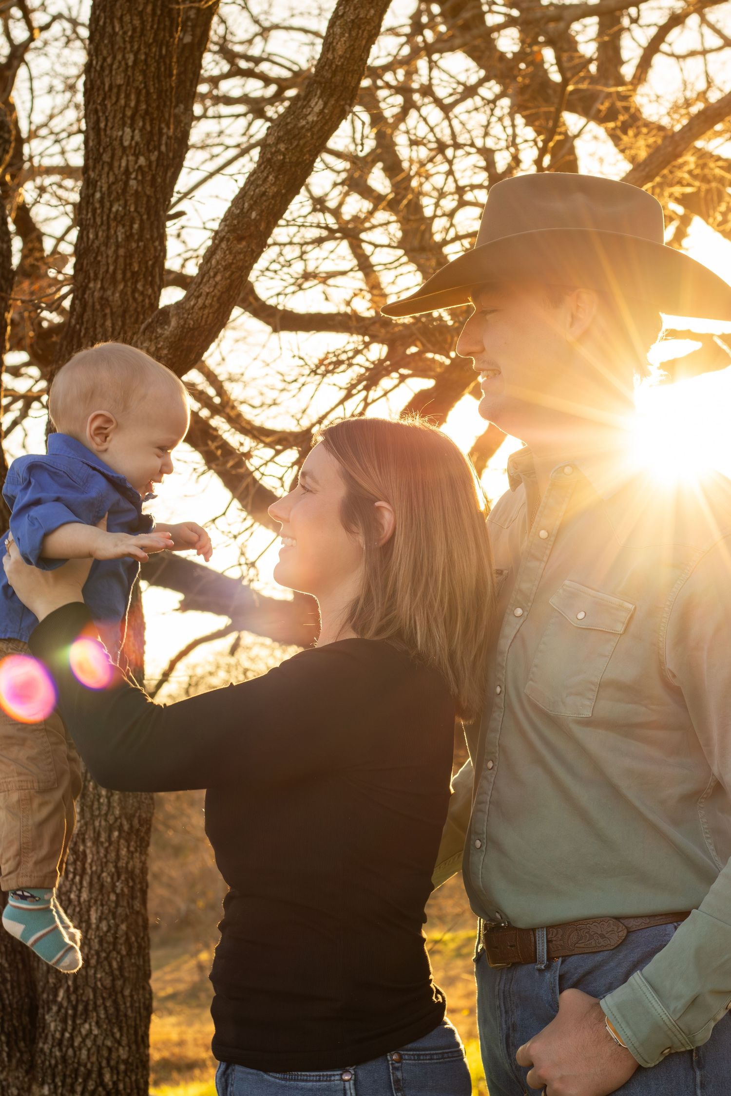 Even the sun was impressed by this sweet family!