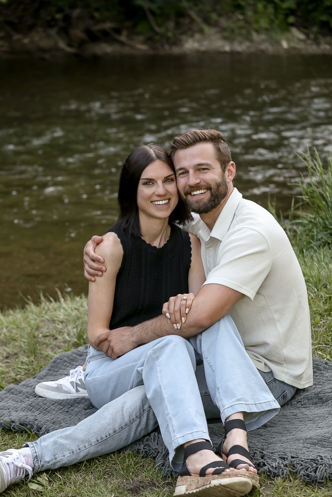 photographer: wedding photographer; Michigan photographer; engagement; graduation; family photography: senior photographer; portrait; photos