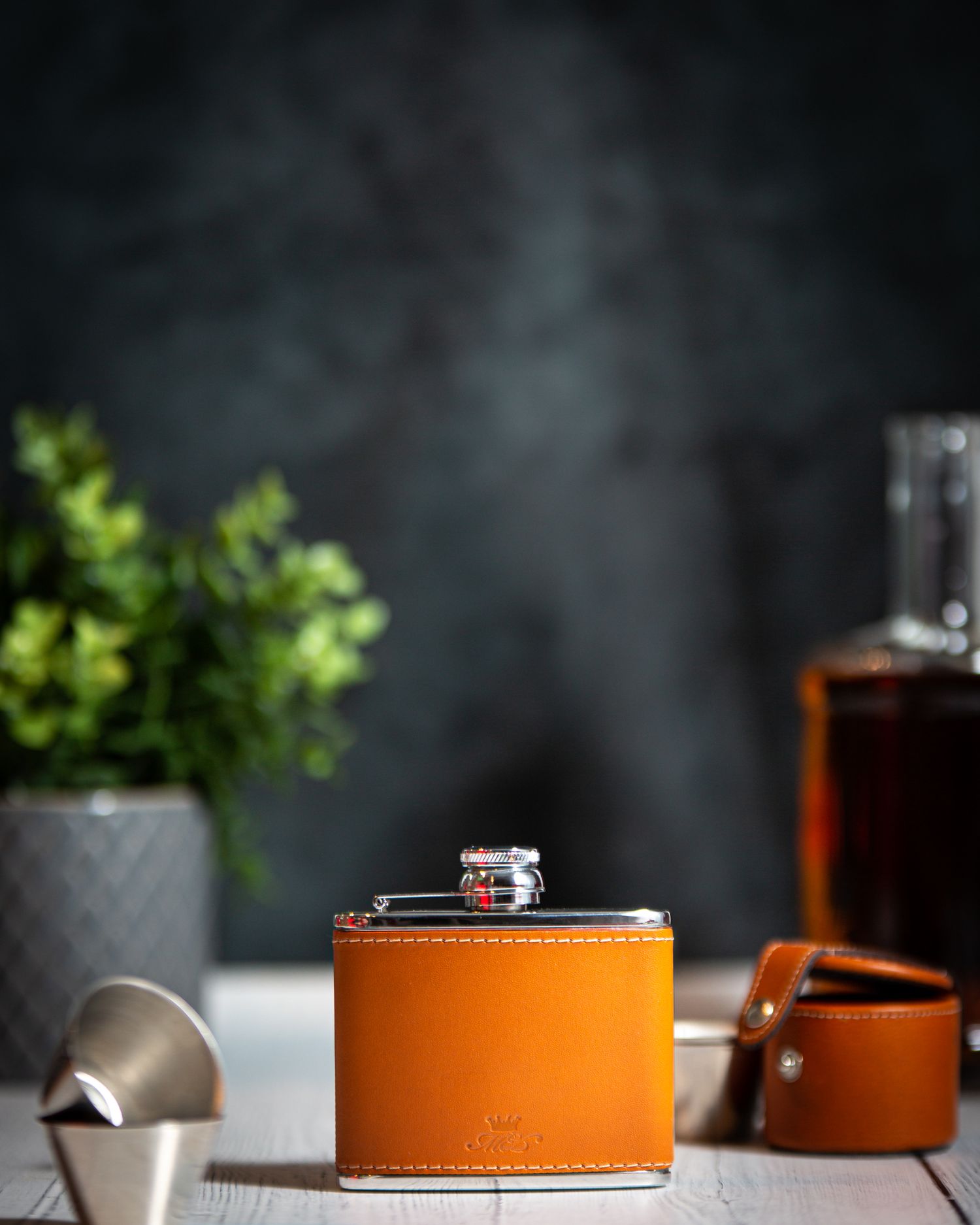 luxury brown leather hunter hip flask