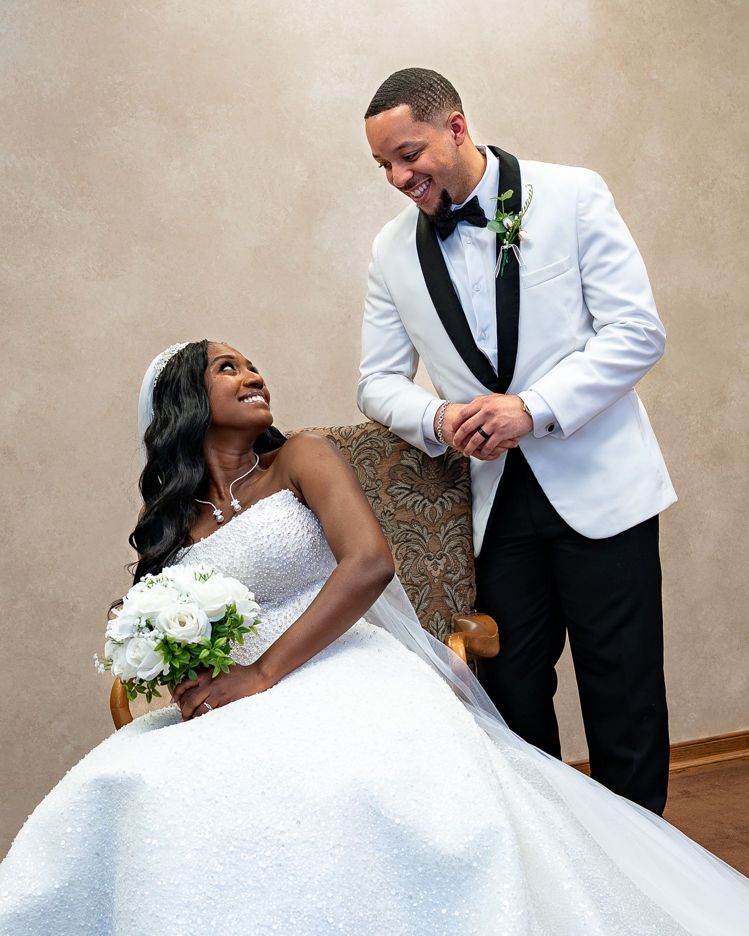NJ wedding photographer for couples searching wedding photos, engagement photos, event photography & professional photography | CapturedNJ.c