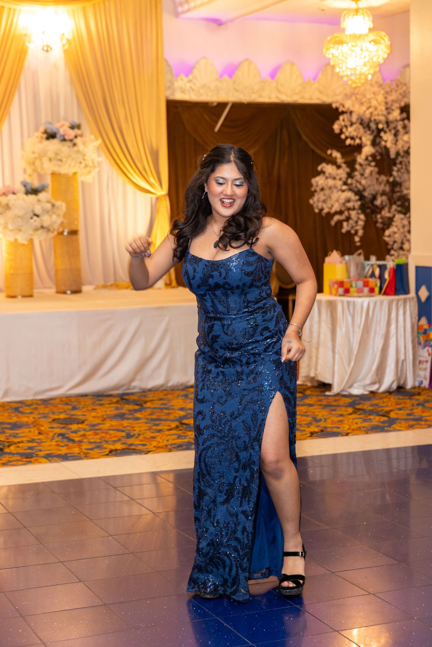 NJ wedding photographer for couples searching wedding photos, engagement photos, event photography & professional photography | CapturedNJ.c