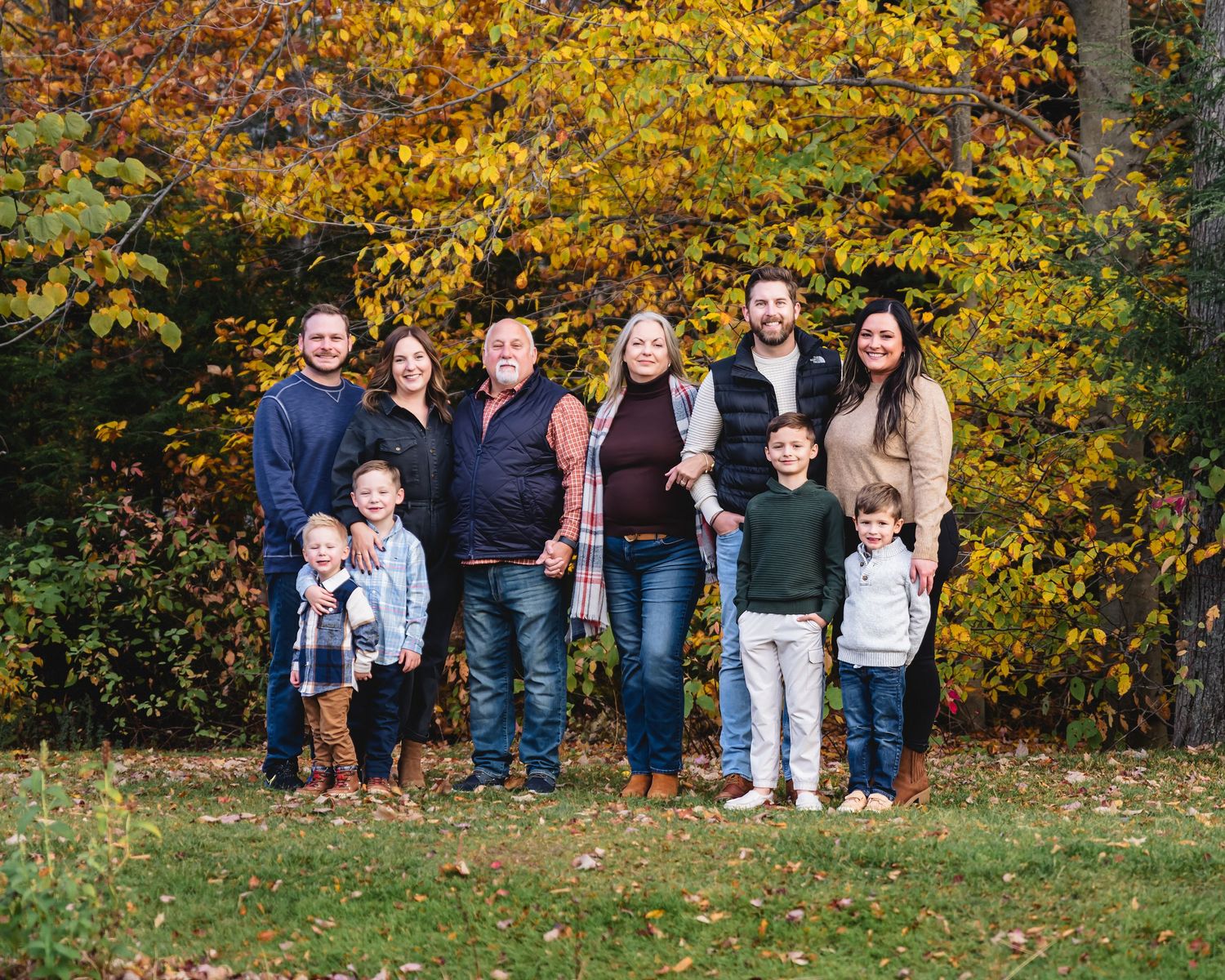 Extended family photo session at Crystal Mountain in Northern Michigan captured by a local photographer