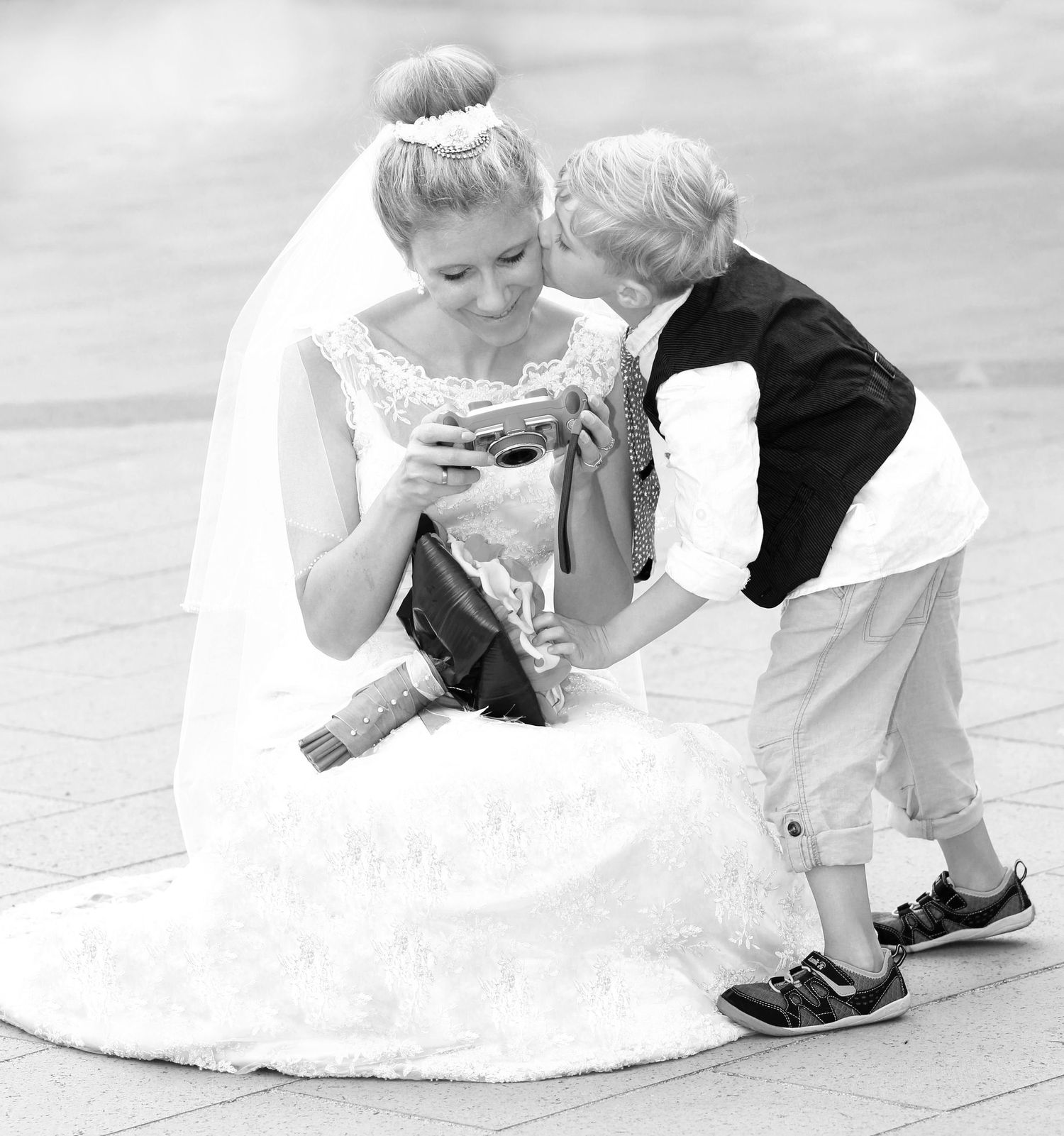 “Fun and joyful wedding photo in Italy capturing natural, playful, and loving moments of the bride and groom.”