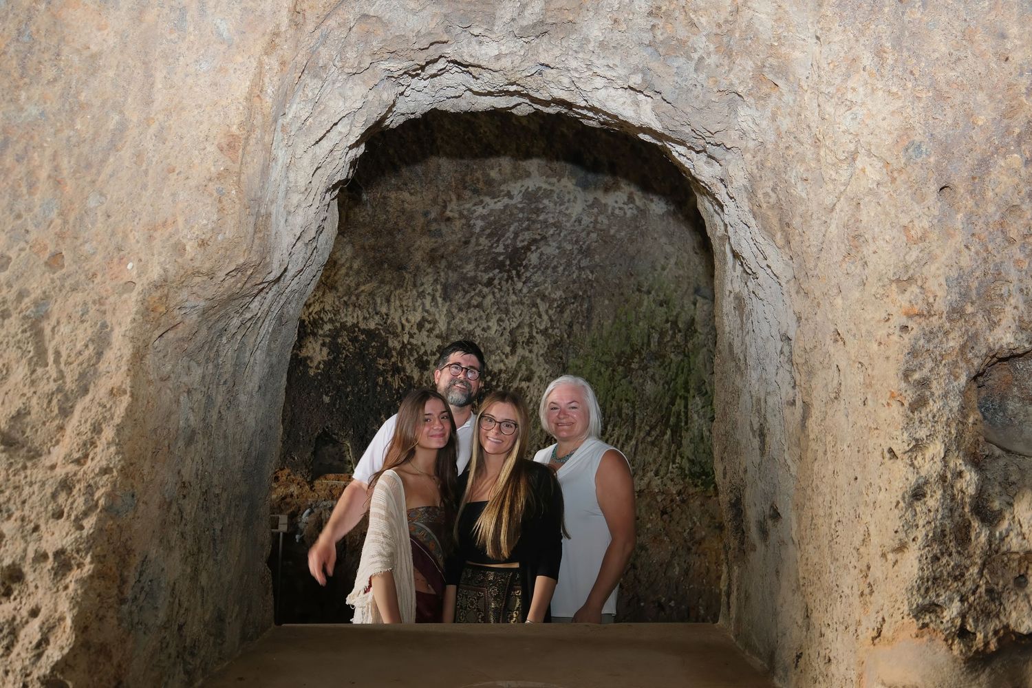 “Joyful family lifestyle photo in Italy capturing playful, natural moments with children and parents in Umbria and Tuscany.”