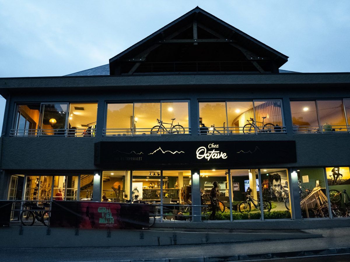 photo de la boutique chez Octave dans les Pyrénées tourmalet