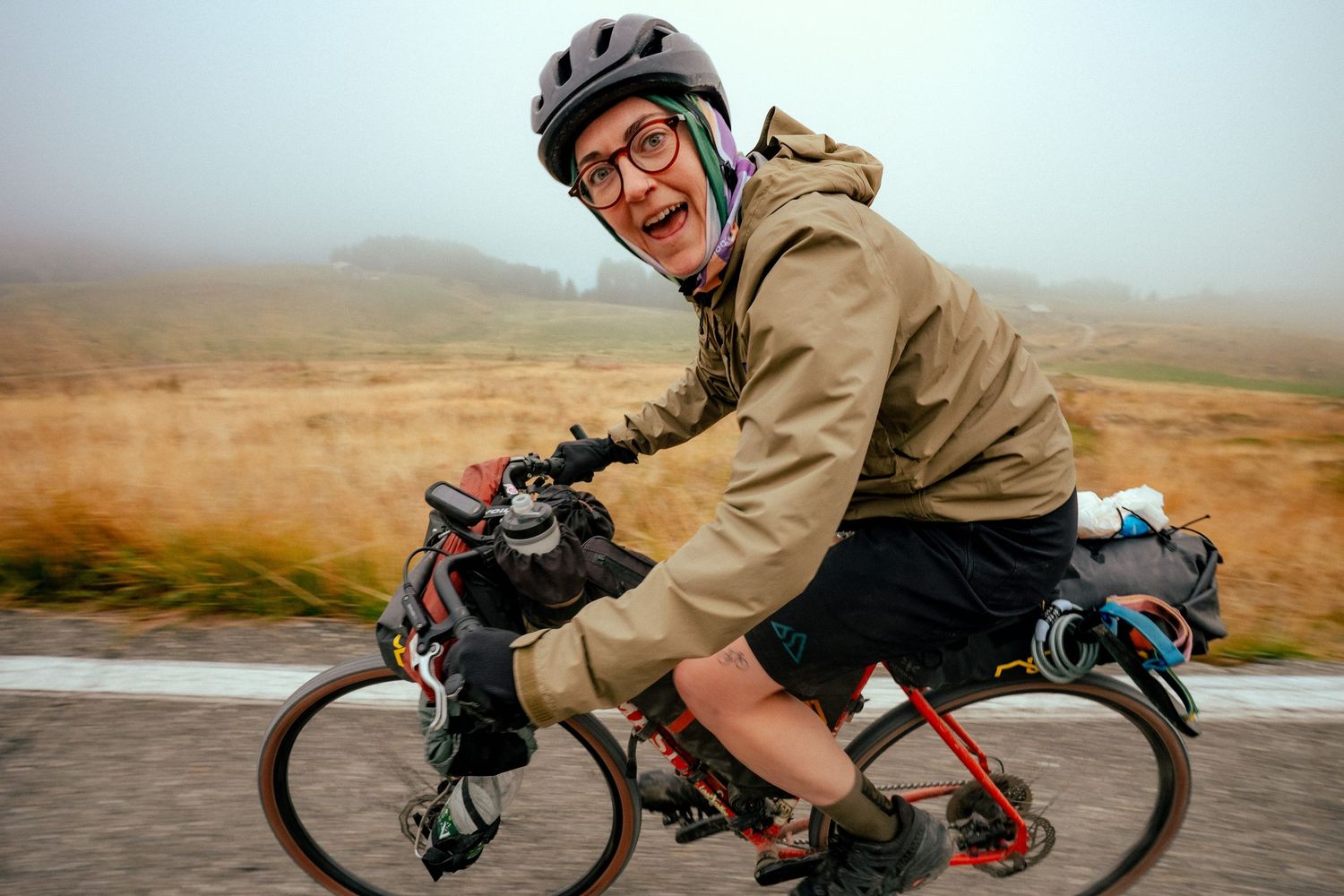 1 cycliste heureuse