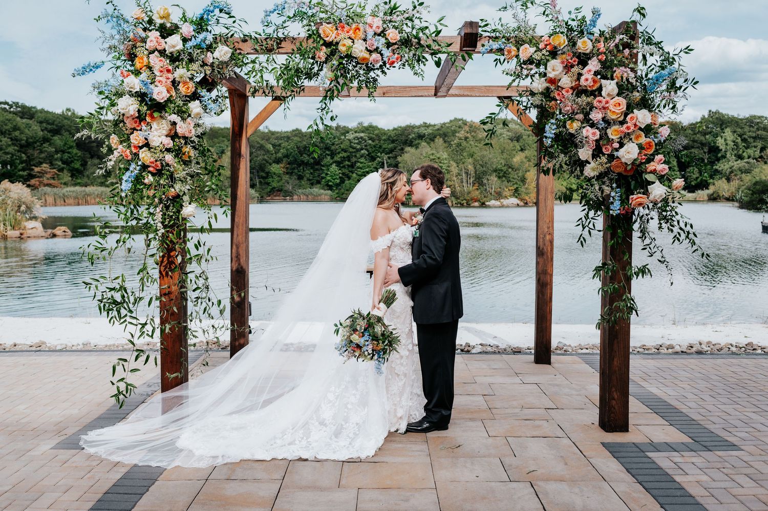 Rock Island Lake Club Wedding Photo Sussex County NJ