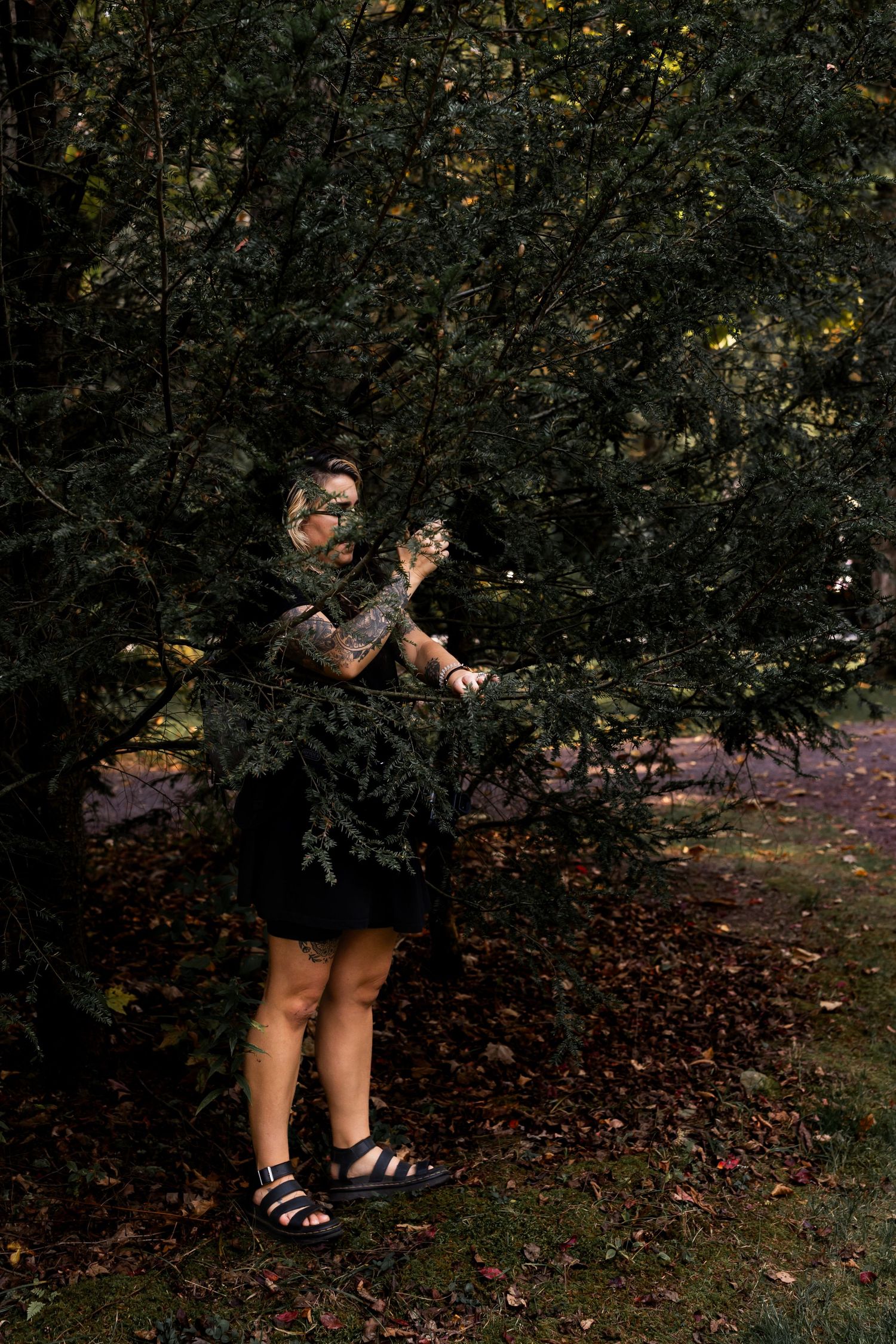 moody wedding photographer