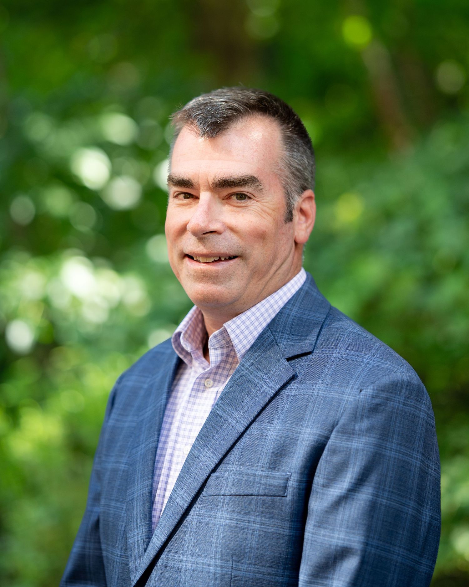Modern and professional outdoor headshots in Raleigh North Carolina