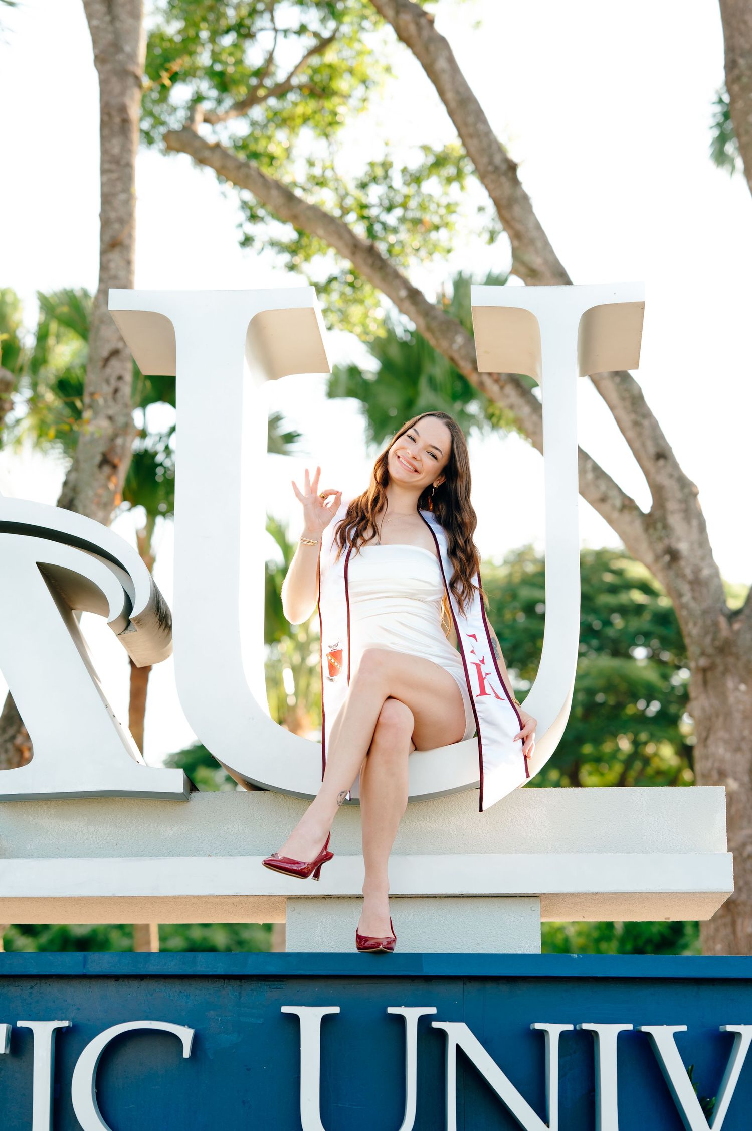 Modern graduation photoshoot with natural background